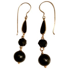 1950s-1960s Black Onyx 14 Karat Yellow Gold Wire Dangle Drop Earrings