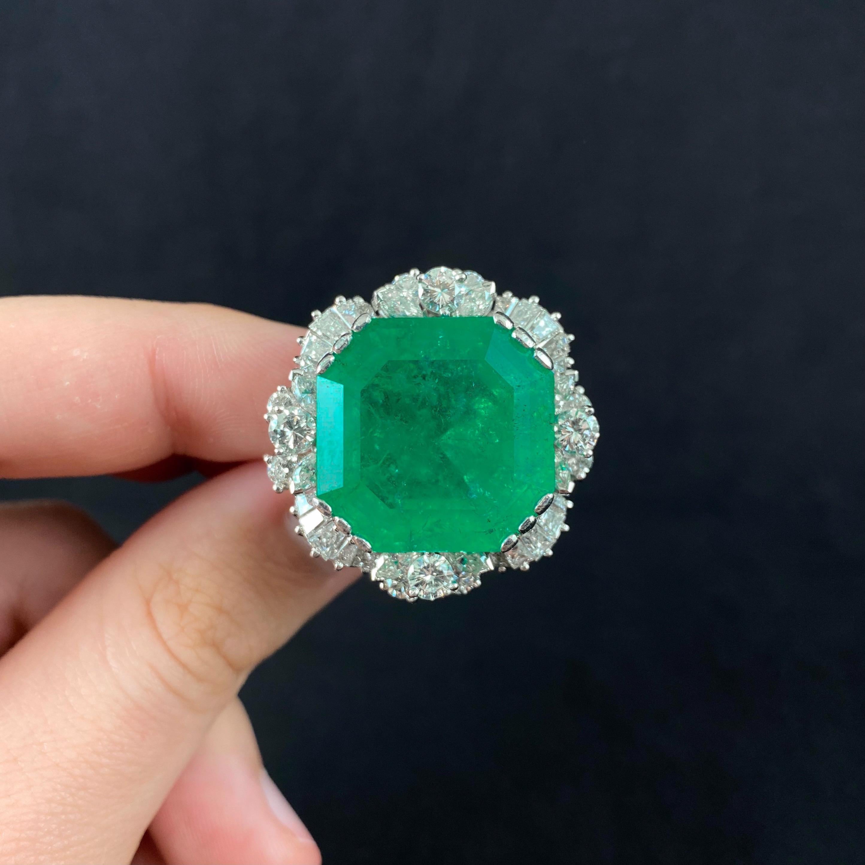 Certified 37.50 Carat Colombian Emerald Diamond Cocktail Ring White Gold 1