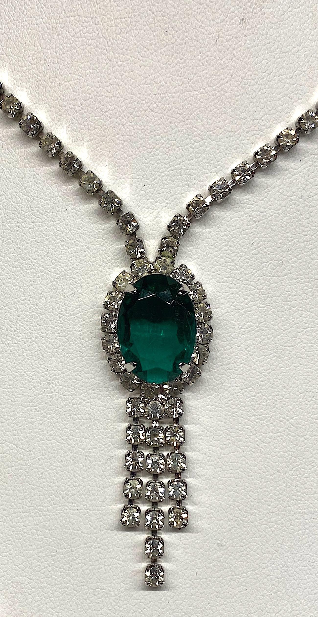 1950s / 1960s Emerald Green Crystal & Rhinestone Double Pendant Necklace In Good Condition In New York, NY