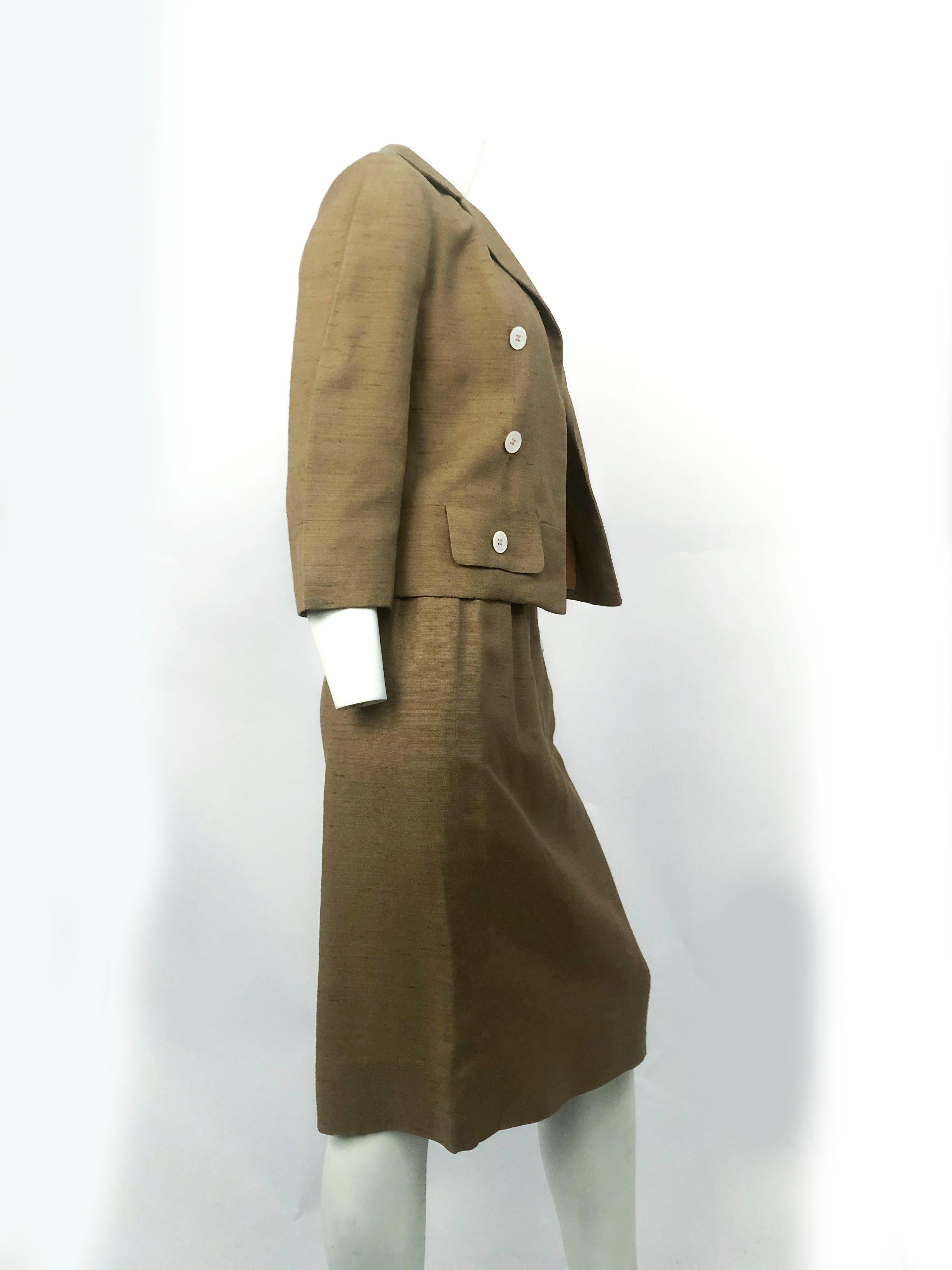 Marron Costume en soie dorée I. Magnin des années 1950/1960 en vente