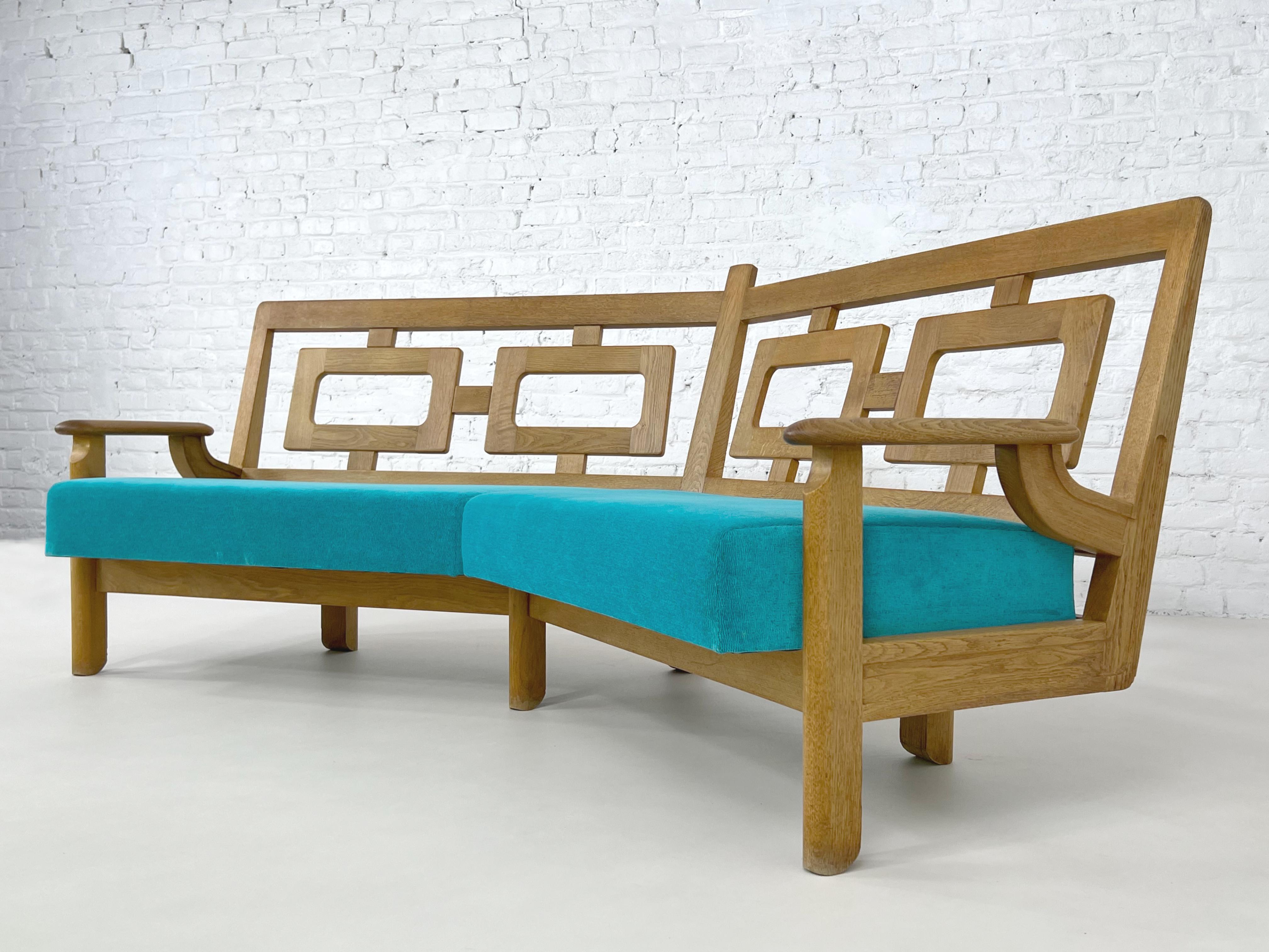 1950s - 1960s Guillerme et Chambron French Design Oak Wood Angular Curved Sofa For Sale 5