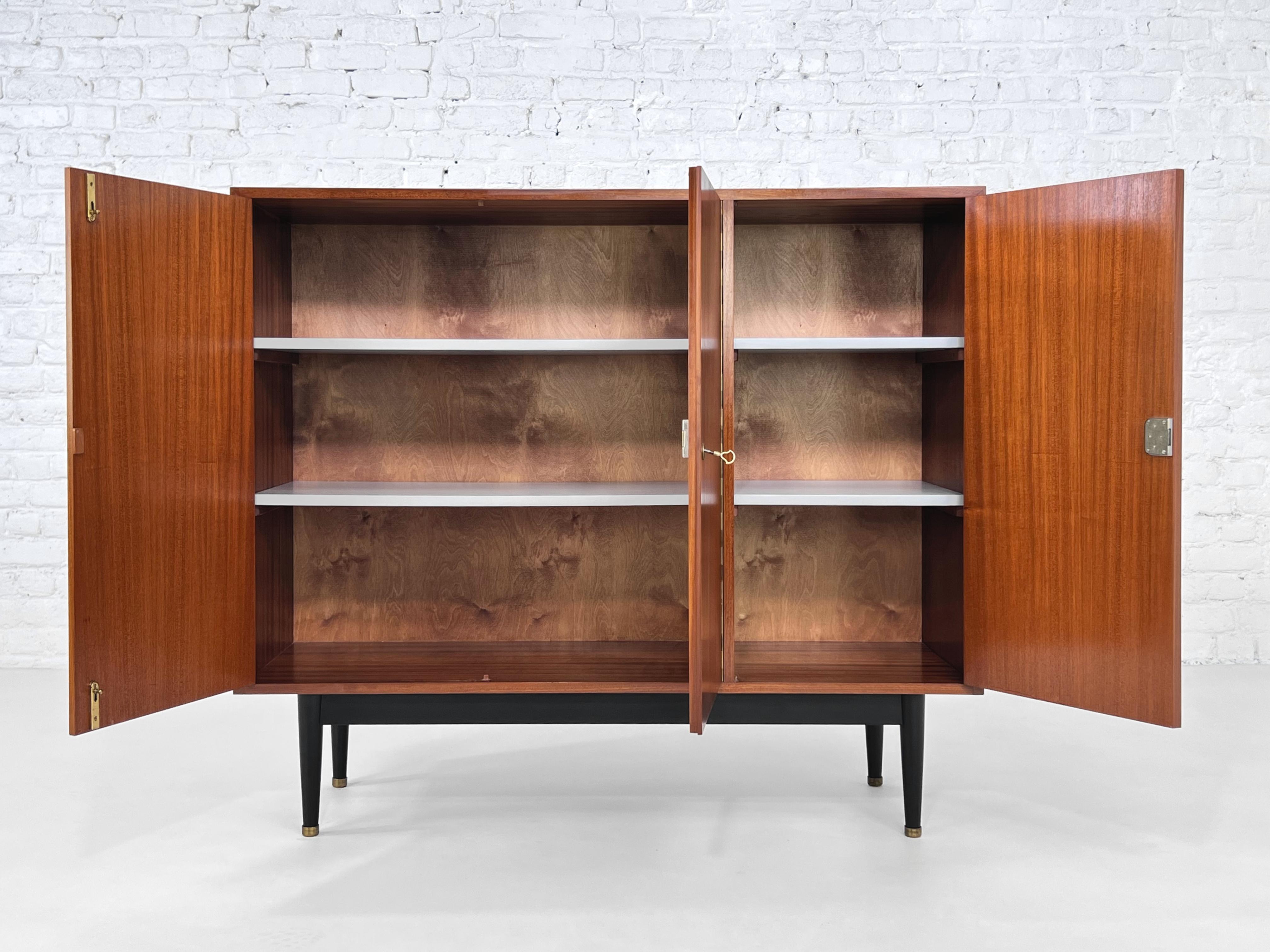 1950s - 1960s Jos De Mey Design/One Modular Sideboard Or Midboard Cabinets Set en vente 9