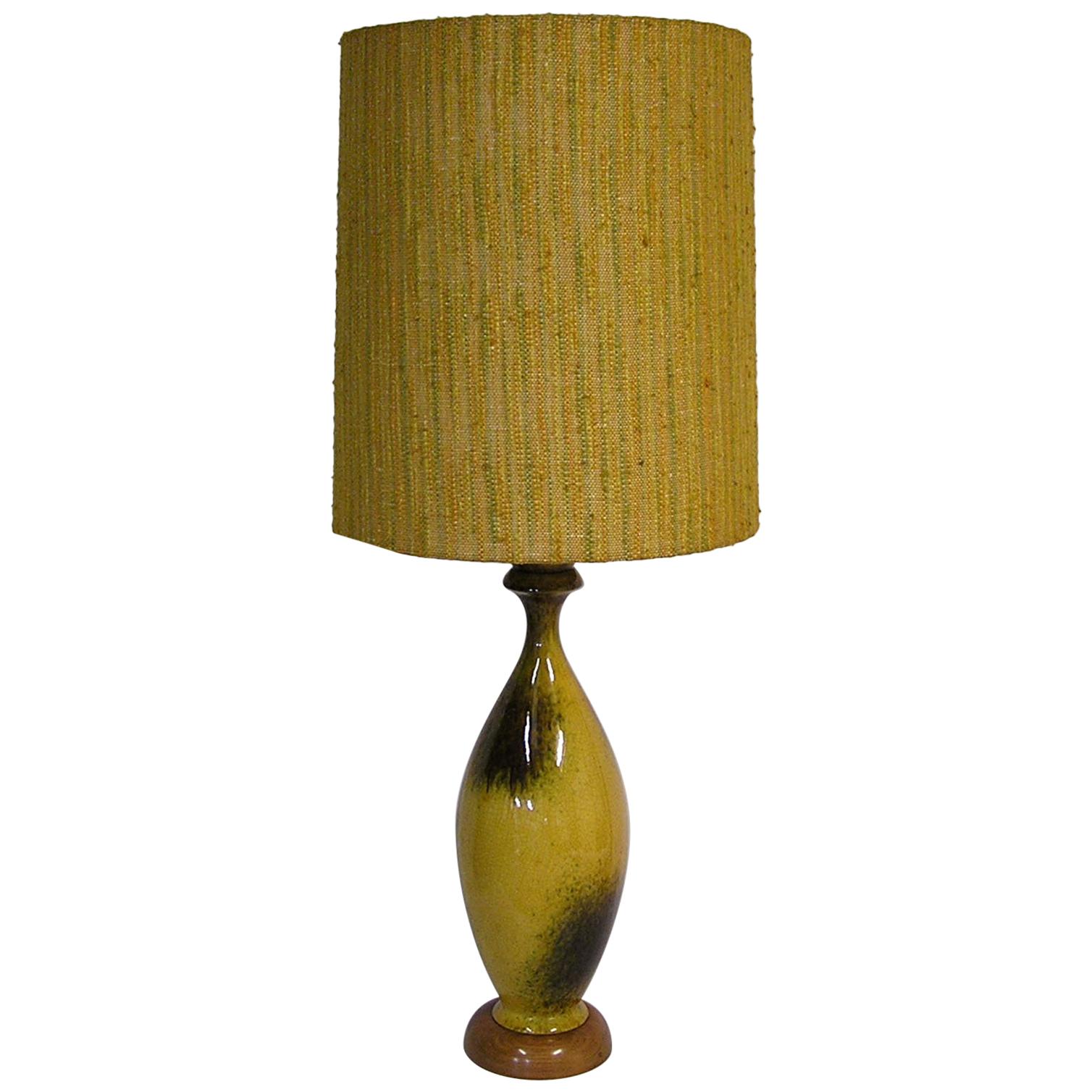 1950s-1960s Large Mid-Century Modern Ceramic Pottery Lamp For Sale