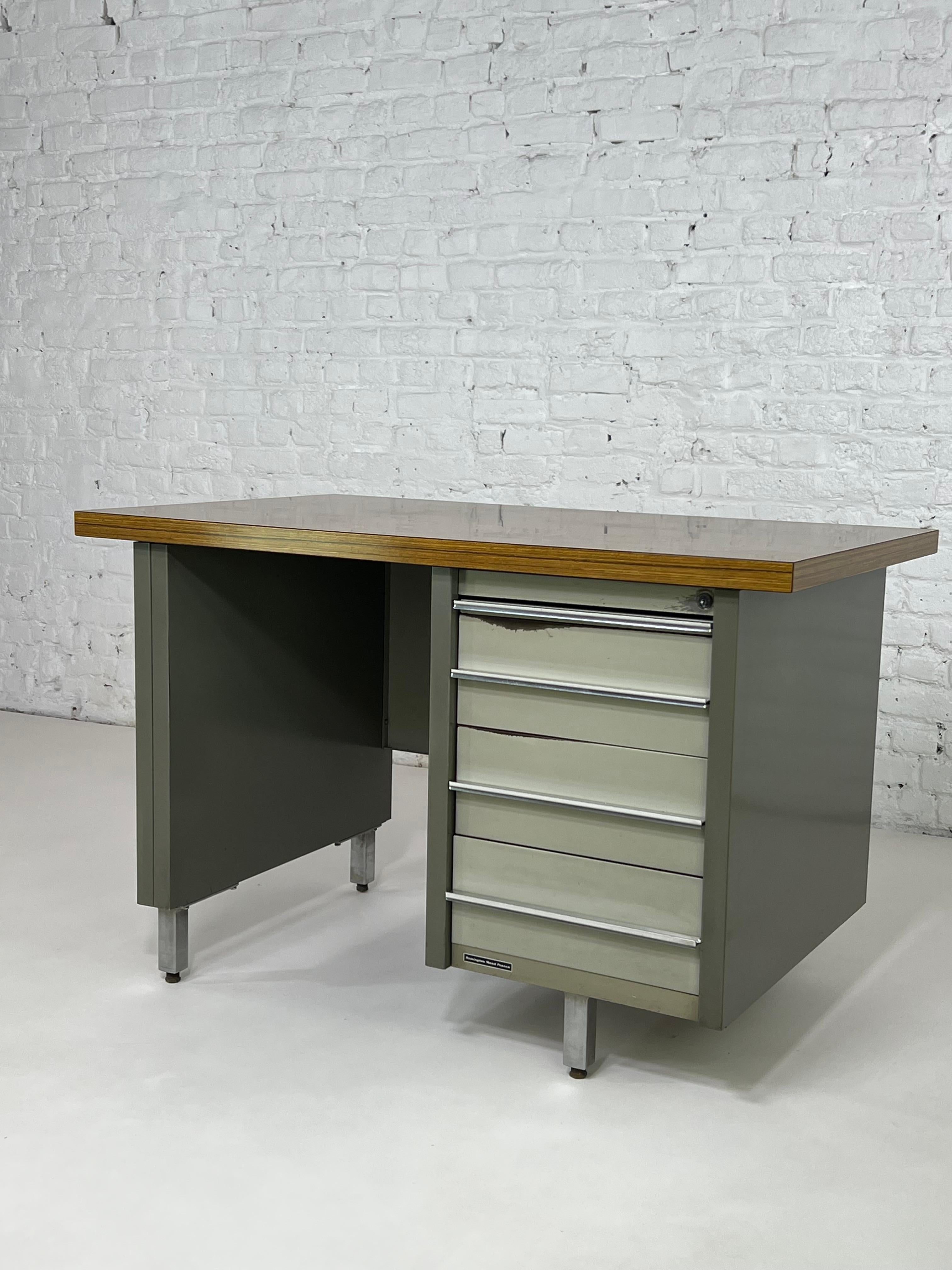 Mid-Century Modern 1950s-1960s Remington Rand France Industrial Style Desk For Sale