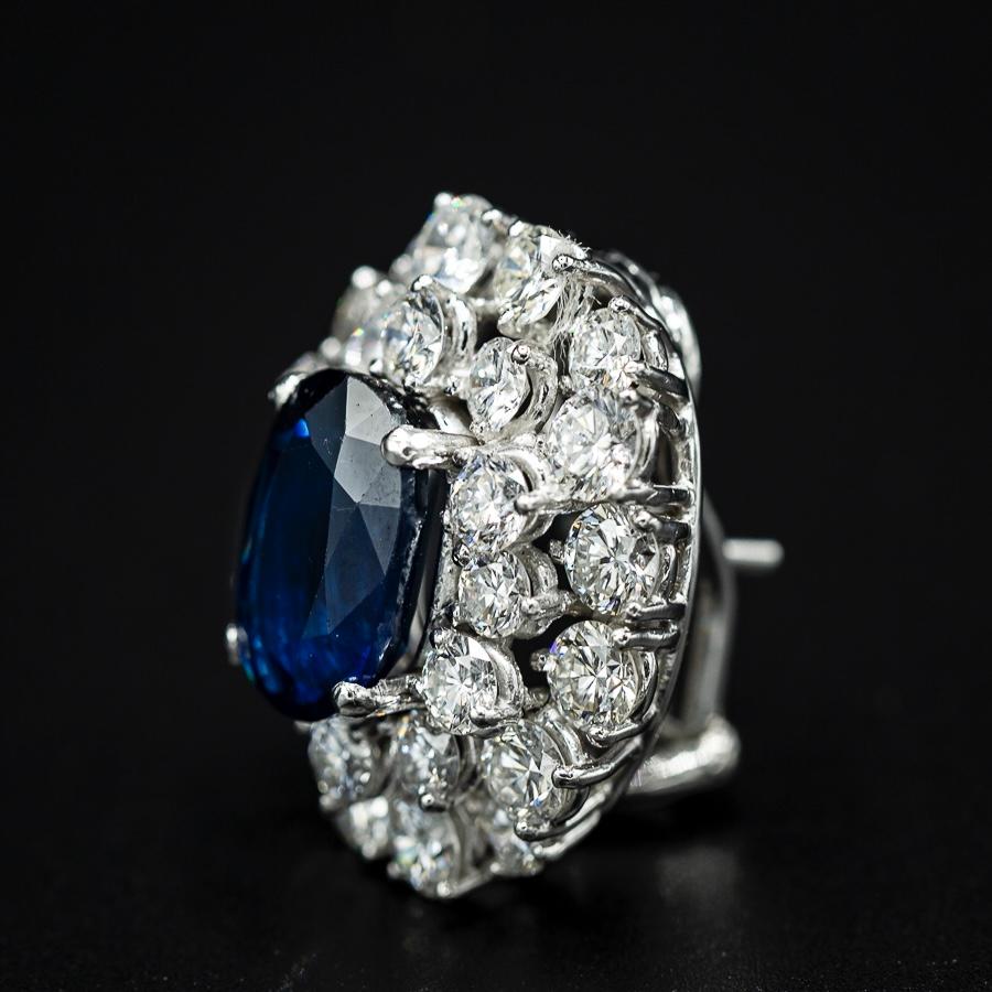 Modern 1950s/1960s Royal Blue Sapphire Diamond Cluster Earrings Platinum Gold French For Sale