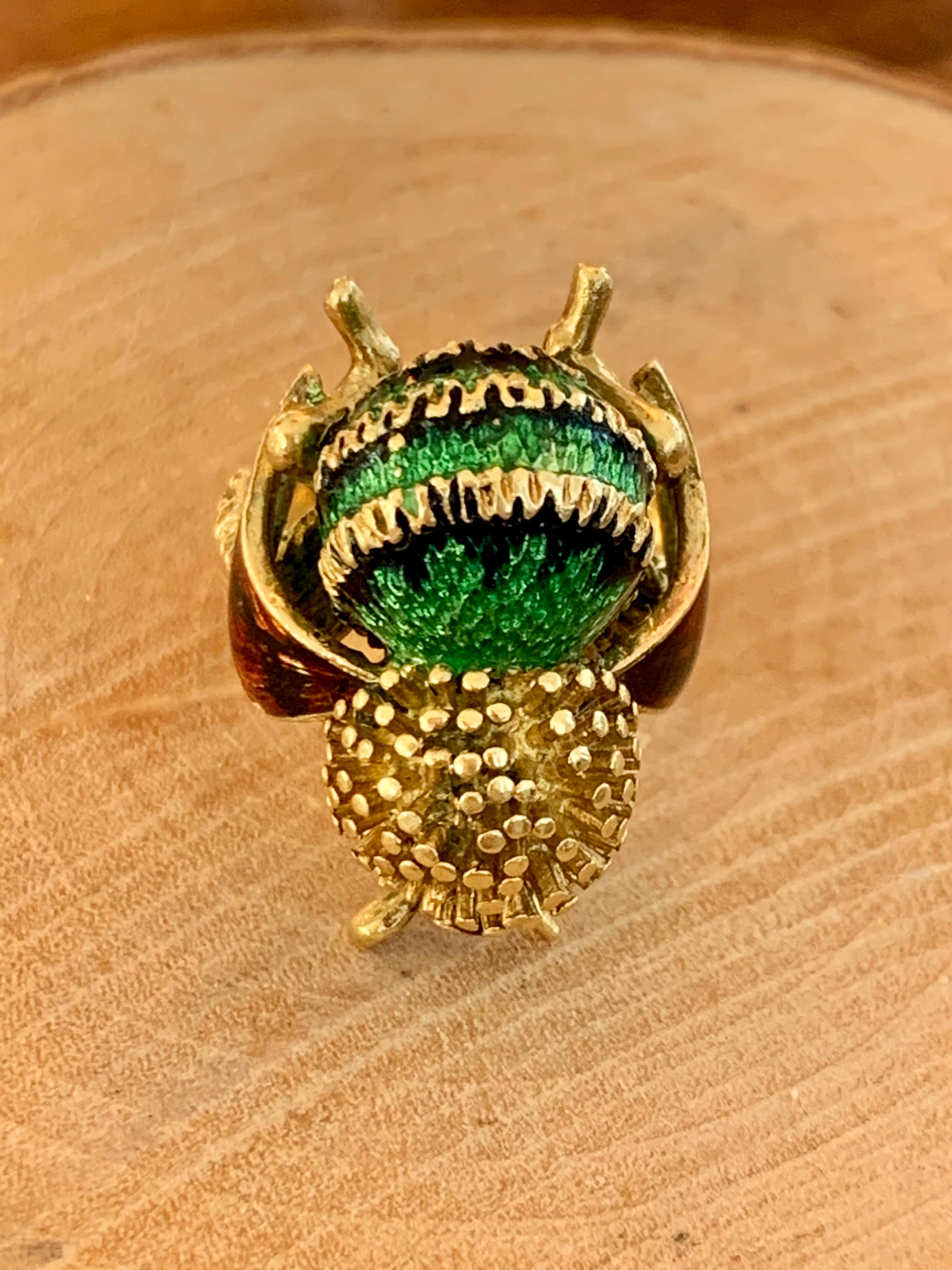 1950s-1960s Vintage Corletto Signed Enameled Bee 18 Karat Yellow Gold Ring 3