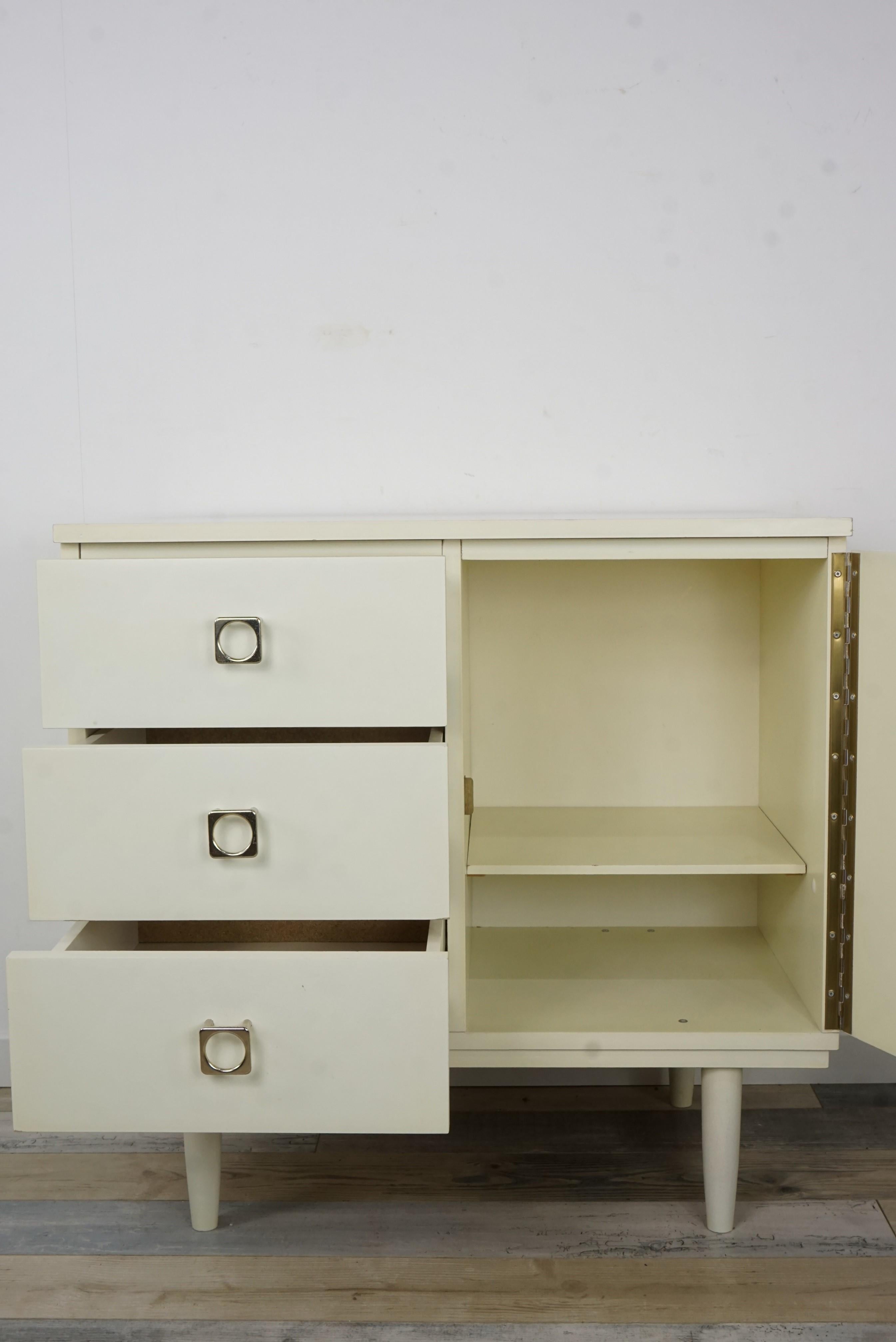 1950s-1960s White Satin Lacquered Wooden Cabinet 8