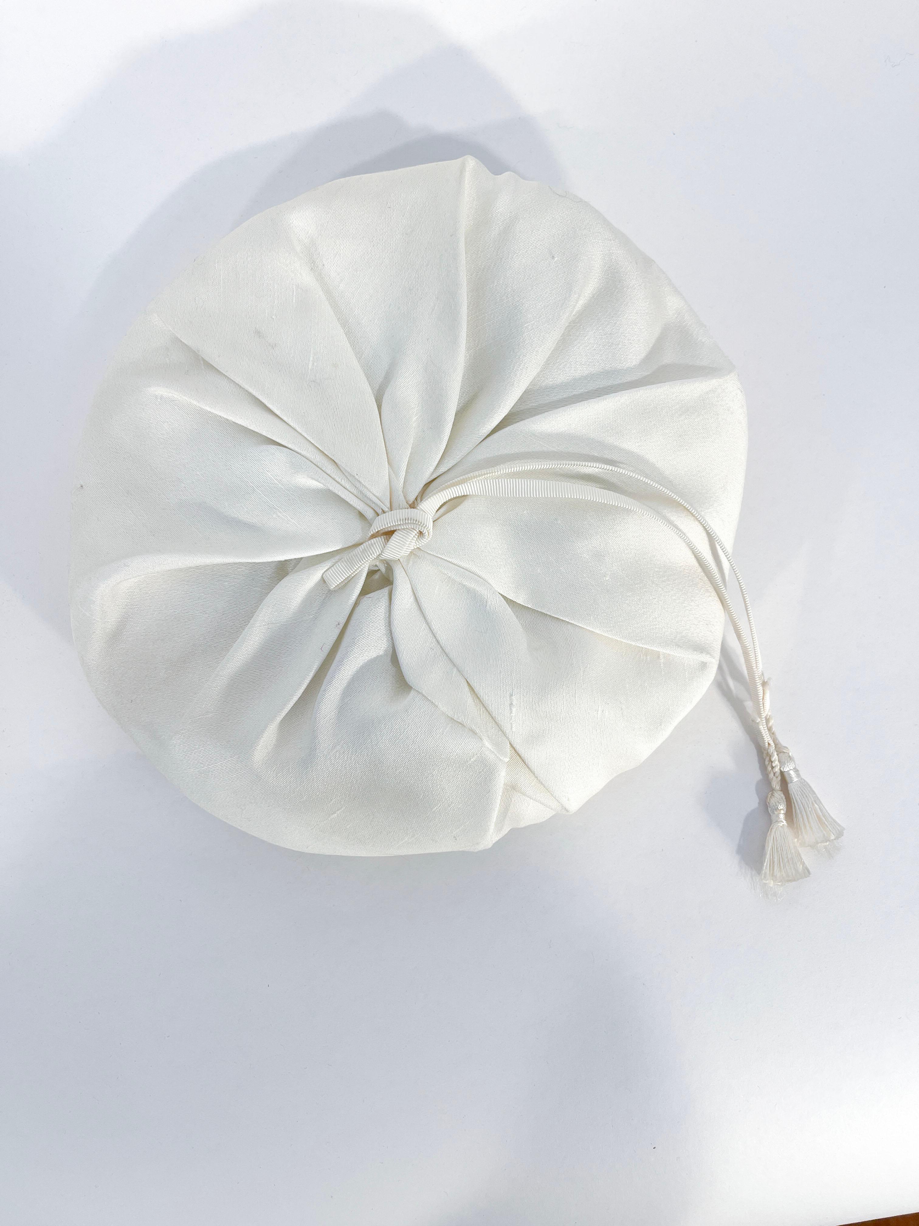 Women's 1950s/1960s White Silk Tam For Sale