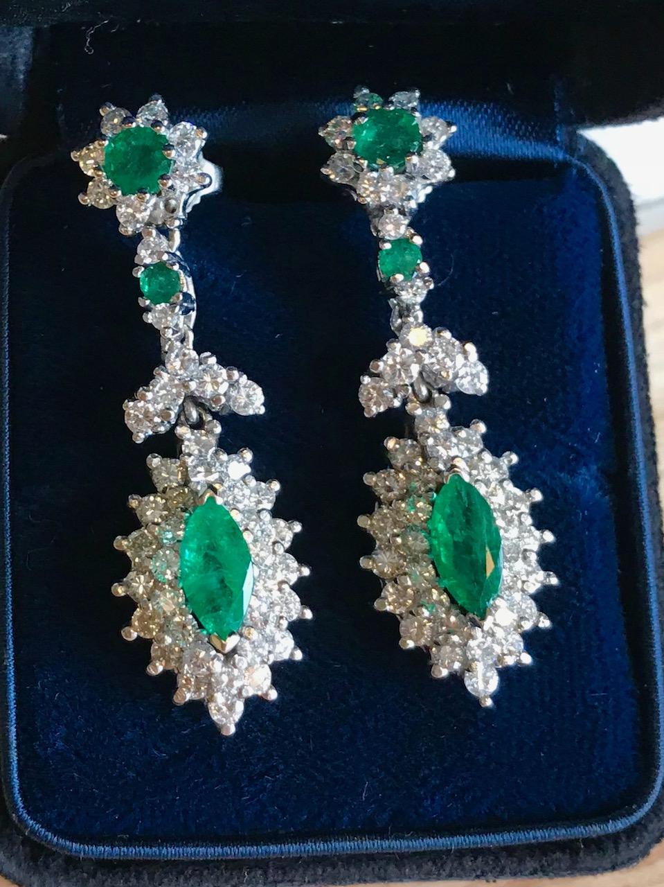 Retro 1950s 2 Carat Diamond and 2 Carat Emerald Drop 14 Karat White Gold Earrings