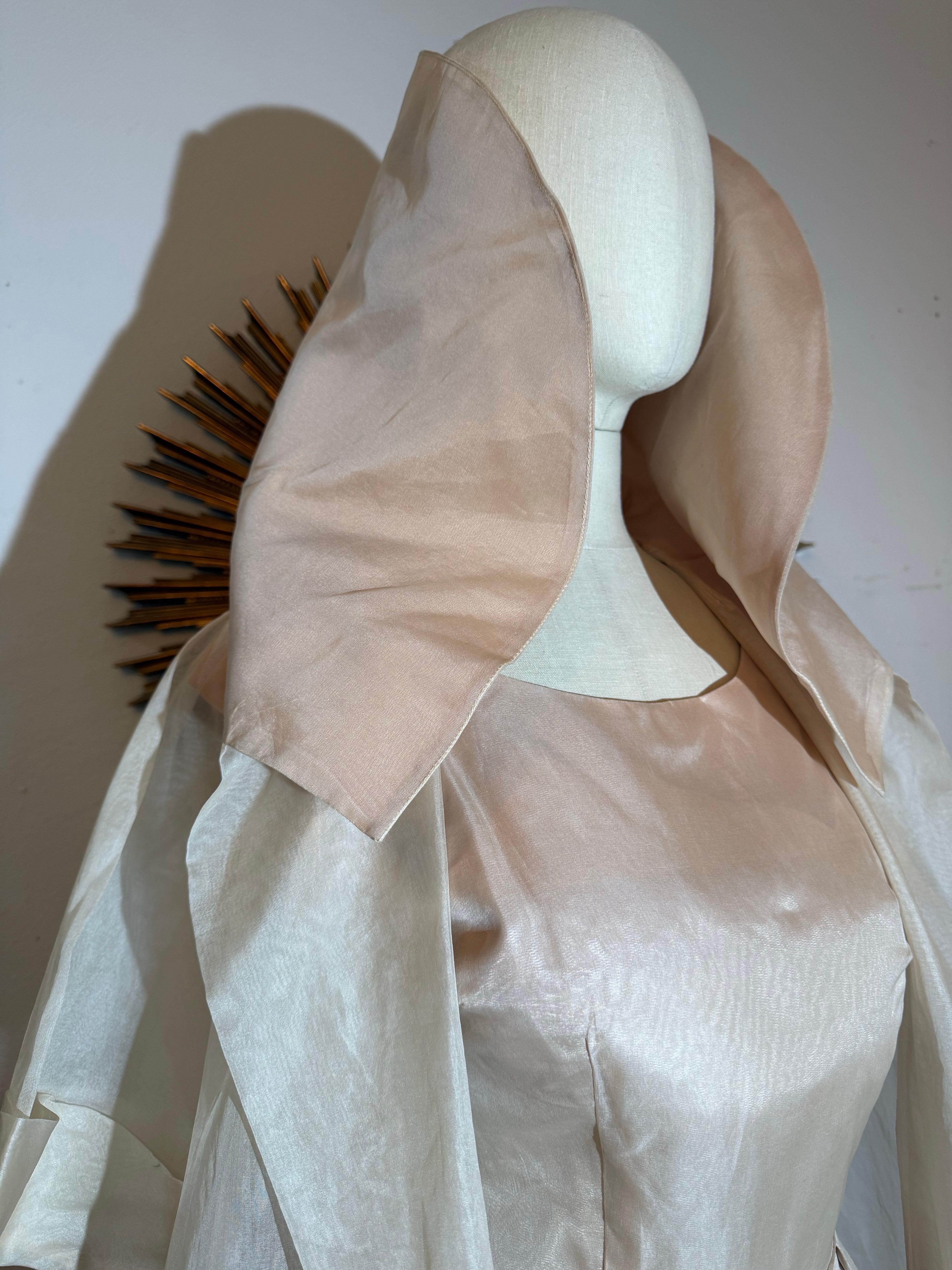 Abito 2 pezzi in organza e cappotto trasparente con colletto grande degli anni '50 in vendita 5