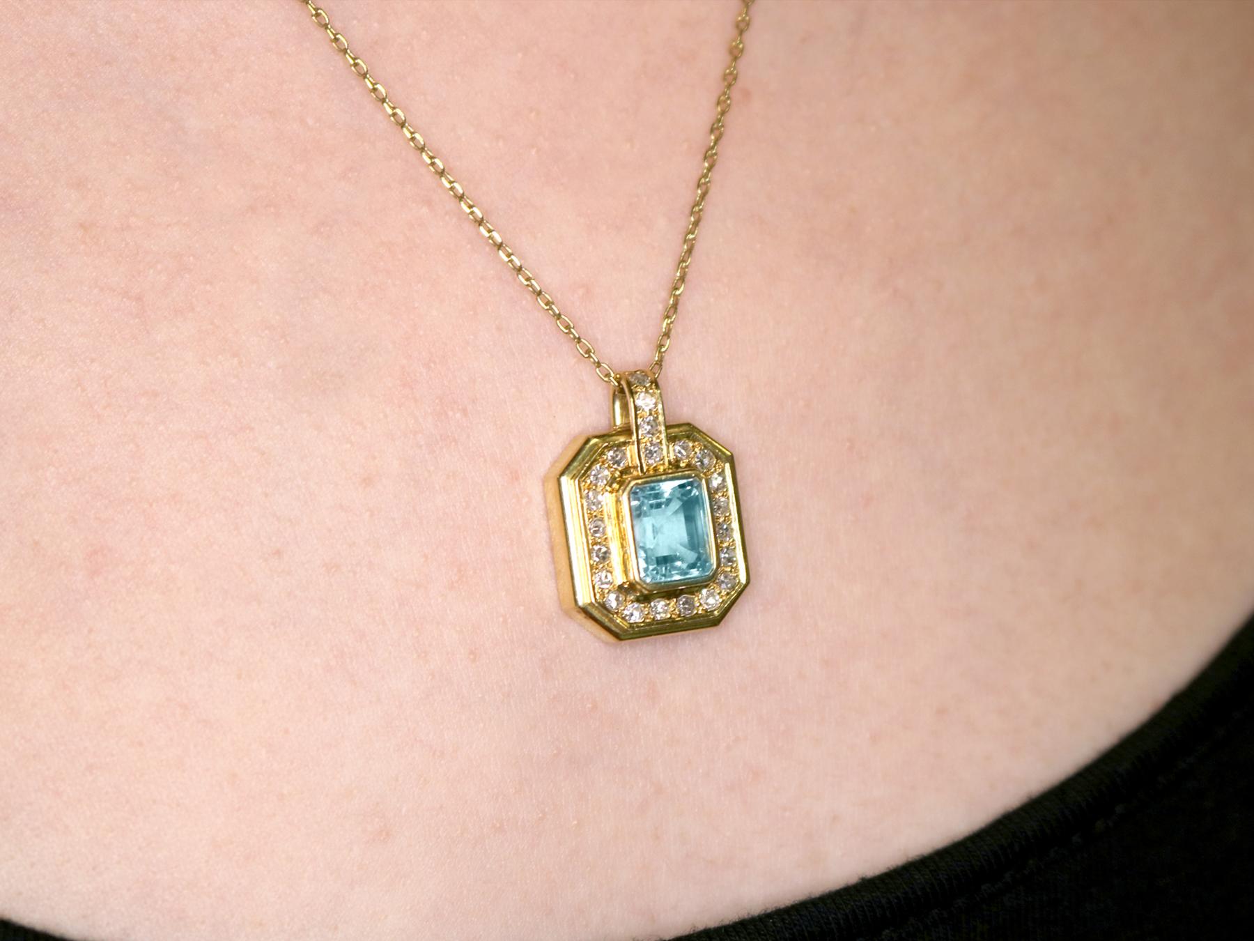 Vintage 1950s 2.49 Carat Aquamarine Diamond Yellow Gold Pendant 3