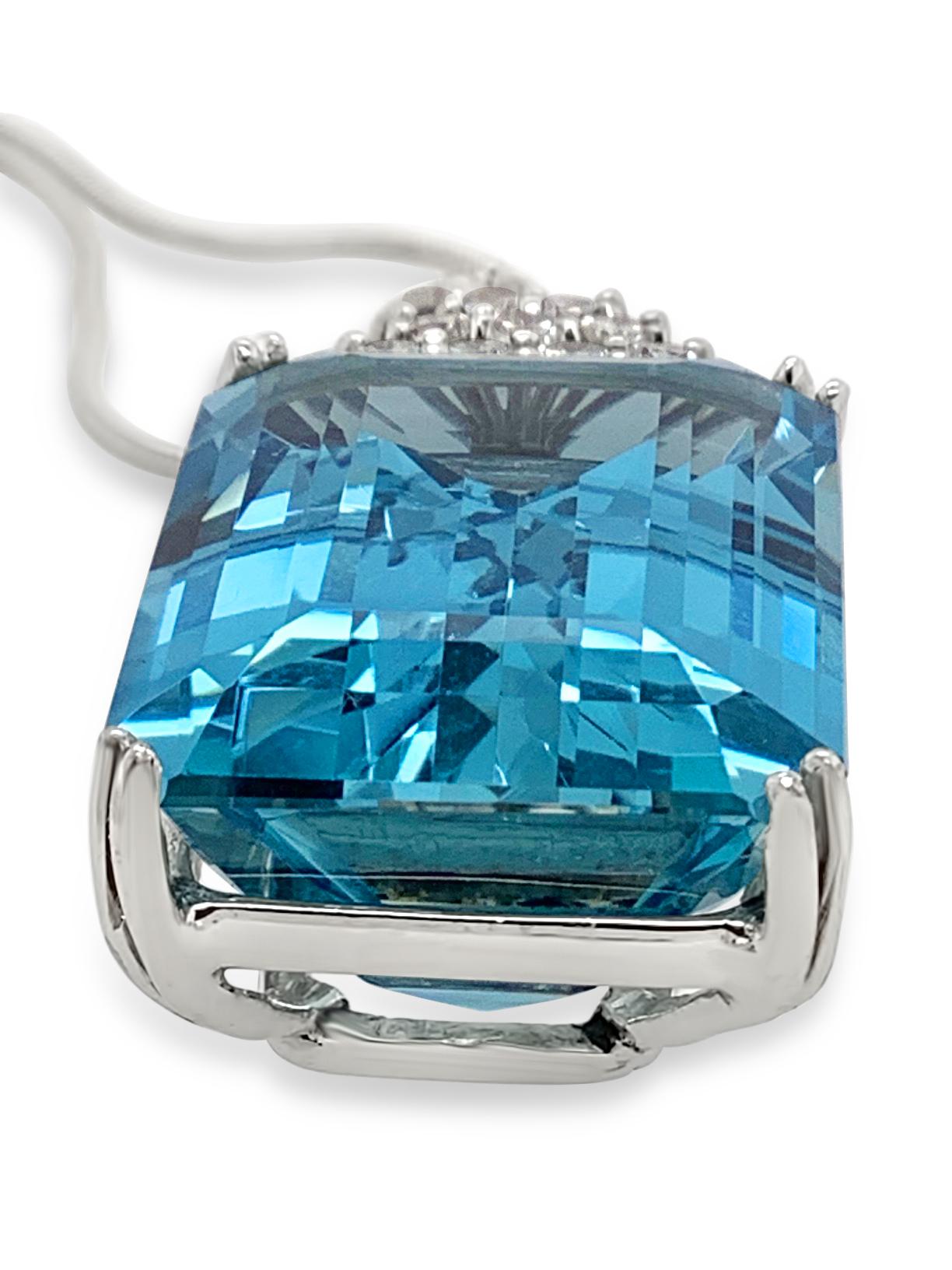 1950s 26.29 Carat Aquamarine and Diamond Pendant in Platinum In Excellent Condition In Palm Beach, FL