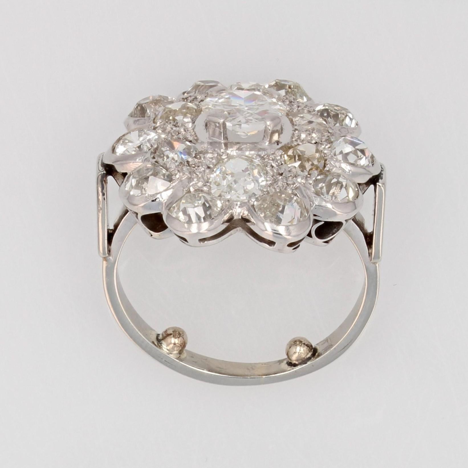 1950s 2.65 Carat Diamonds 18 Karat White Gold Flower Ring For Sale 7
