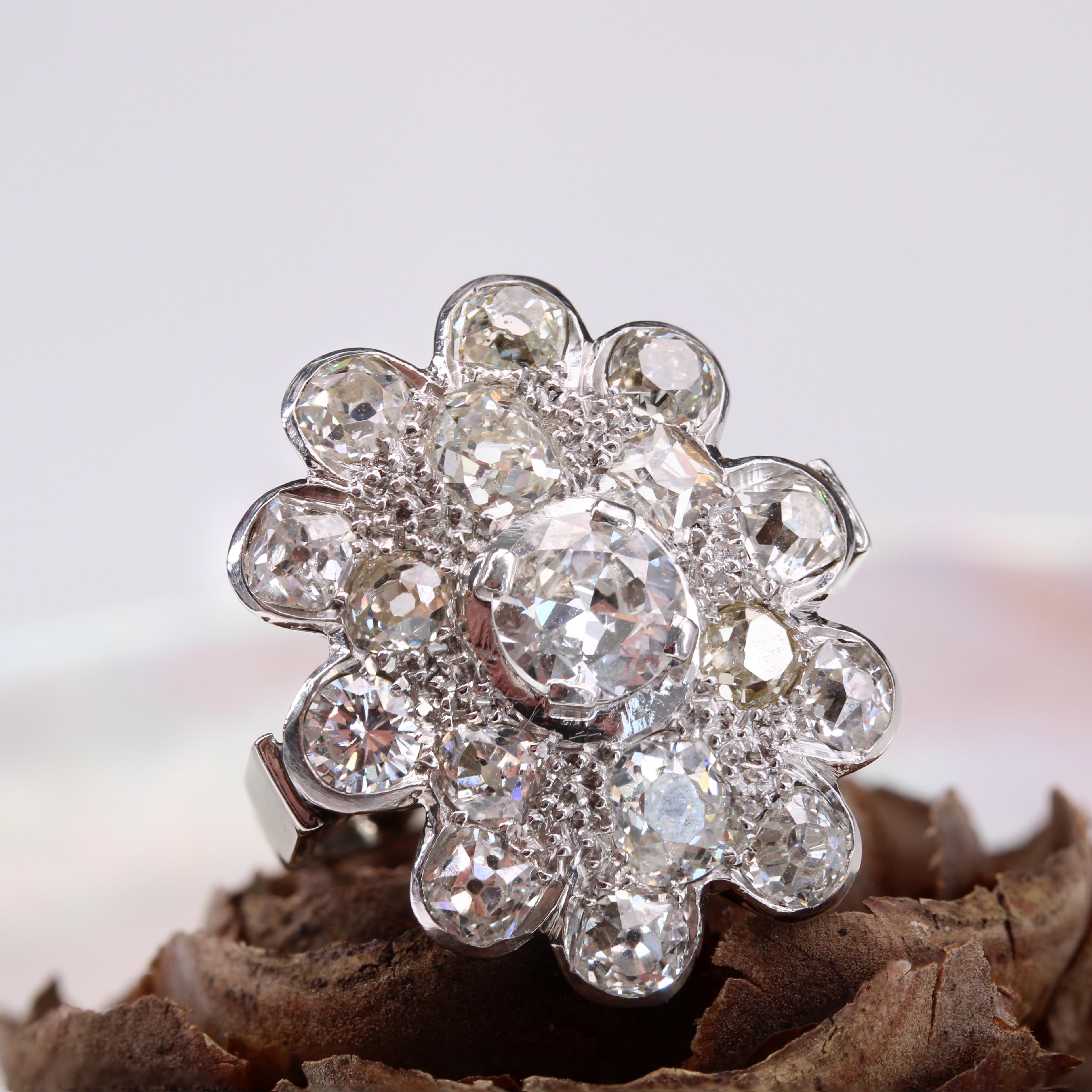 Retro 1950s 2.65 Carat Diamonds 18 Karat White Gold Flower Ring For Sale
