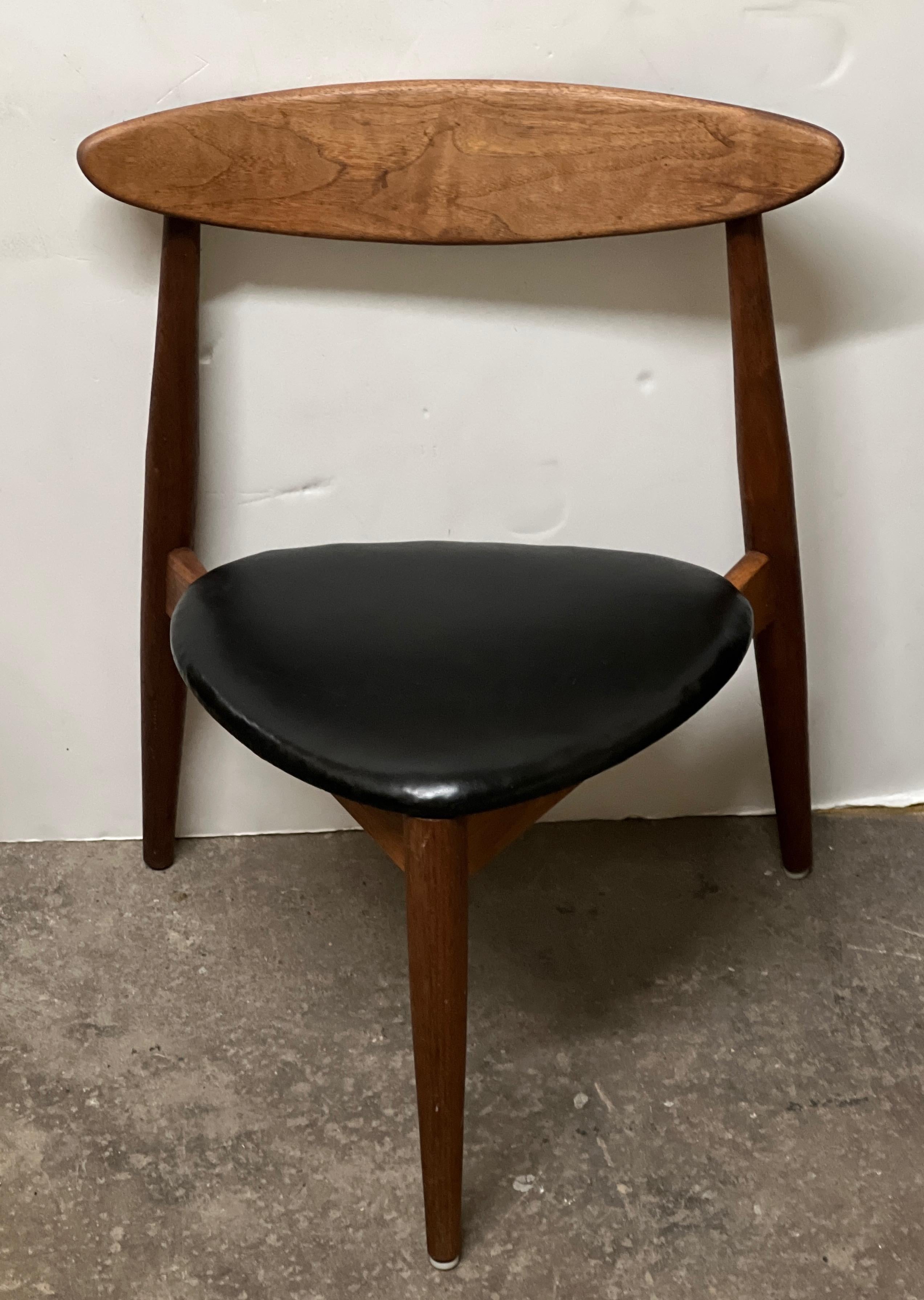 Une superbe chaise attribuée à Hans J. Wegner 