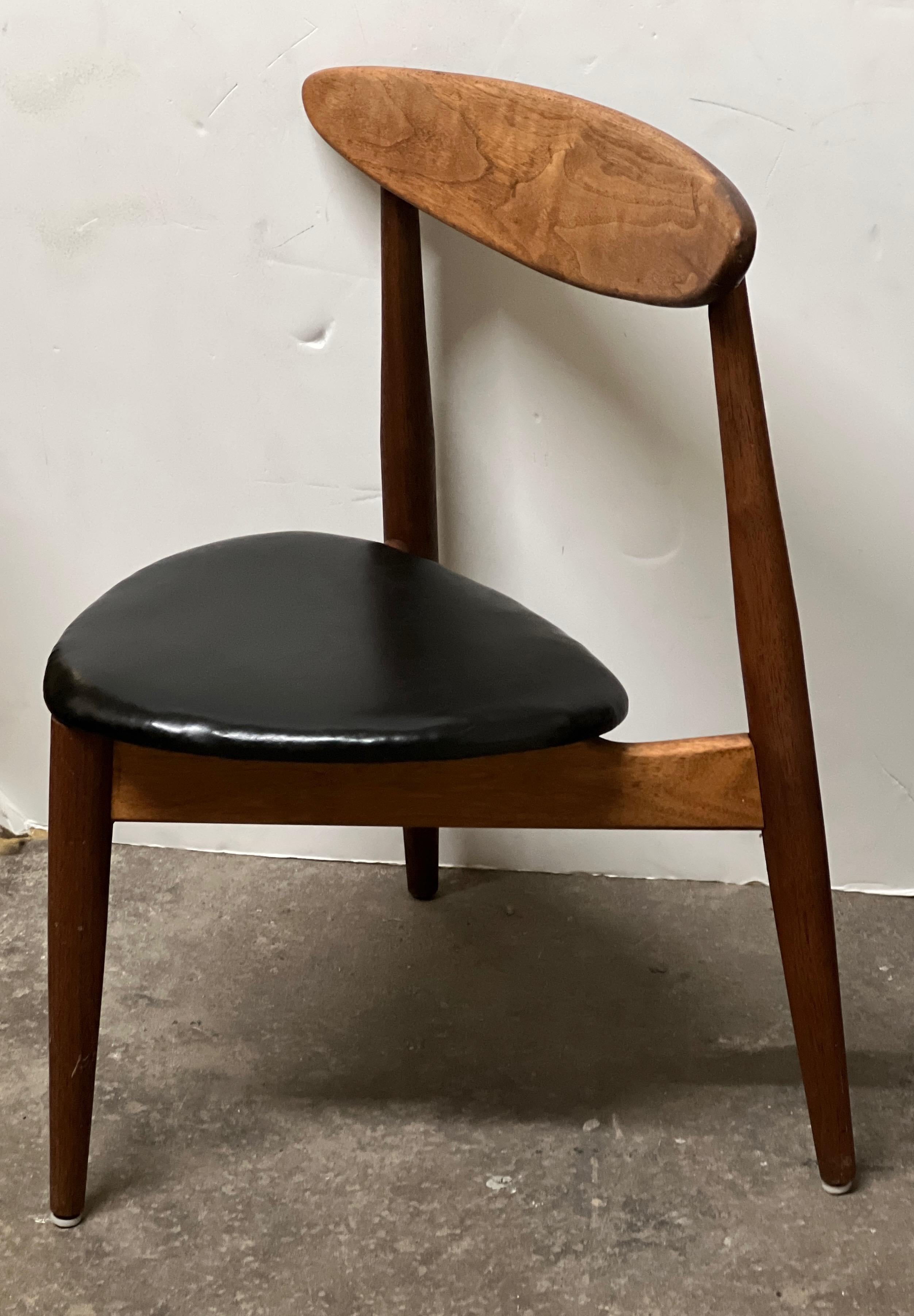 chaise 3 pieds