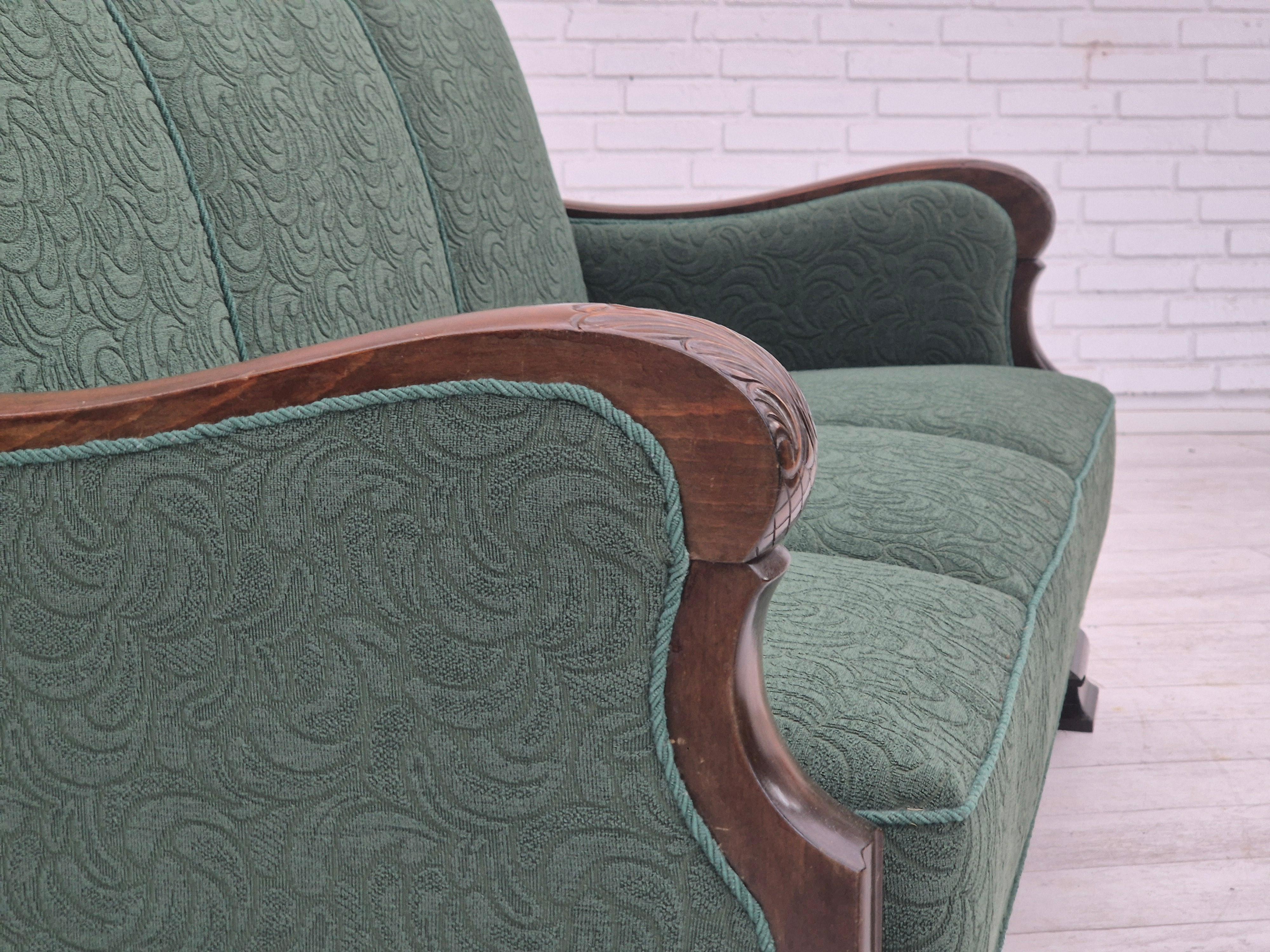 1950er Jahre, 3-sitziges Sofa, grüne Möbelmischung Wolle, Buchenholz. im Angebot 9