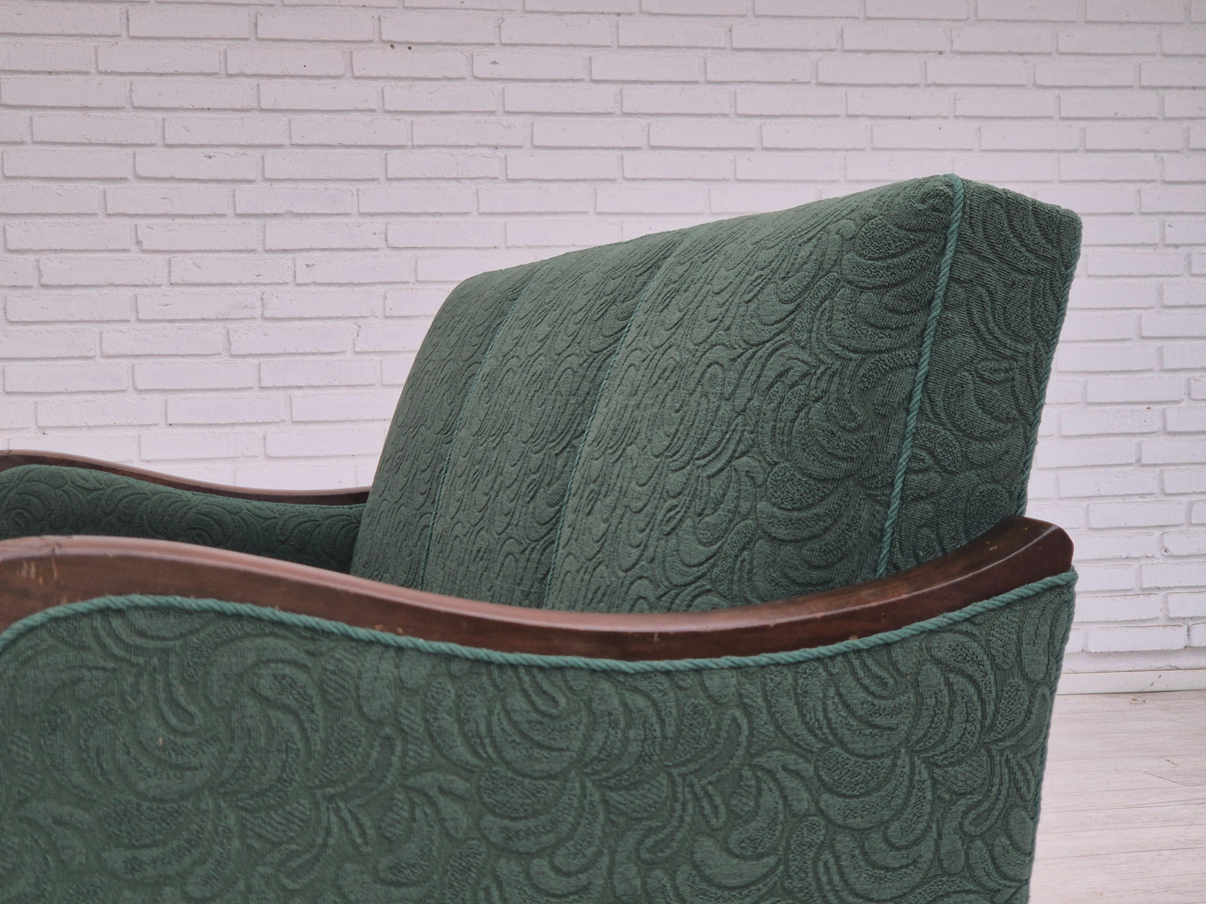1950er Jahre, 3-sitziges Sofa, grüne Möbelmischung Wolle, Buchenholz. im Angebot 14