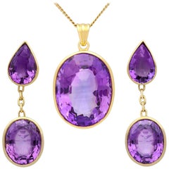 1950s 42.91 Carat Amethyst and Yellow Gold Earring and Necklace Set