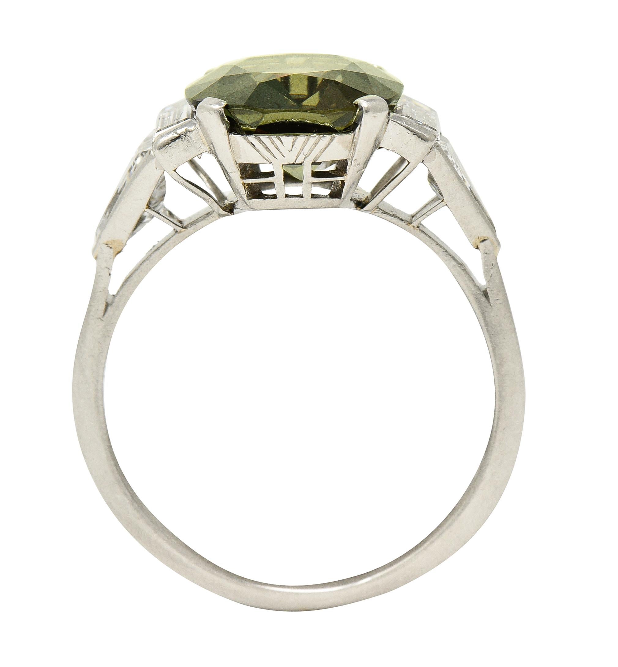 1950s 4.84 Carats Ceylon Alexandrite Diamond Platinum Geometric Gemstone Ring For Sale 5