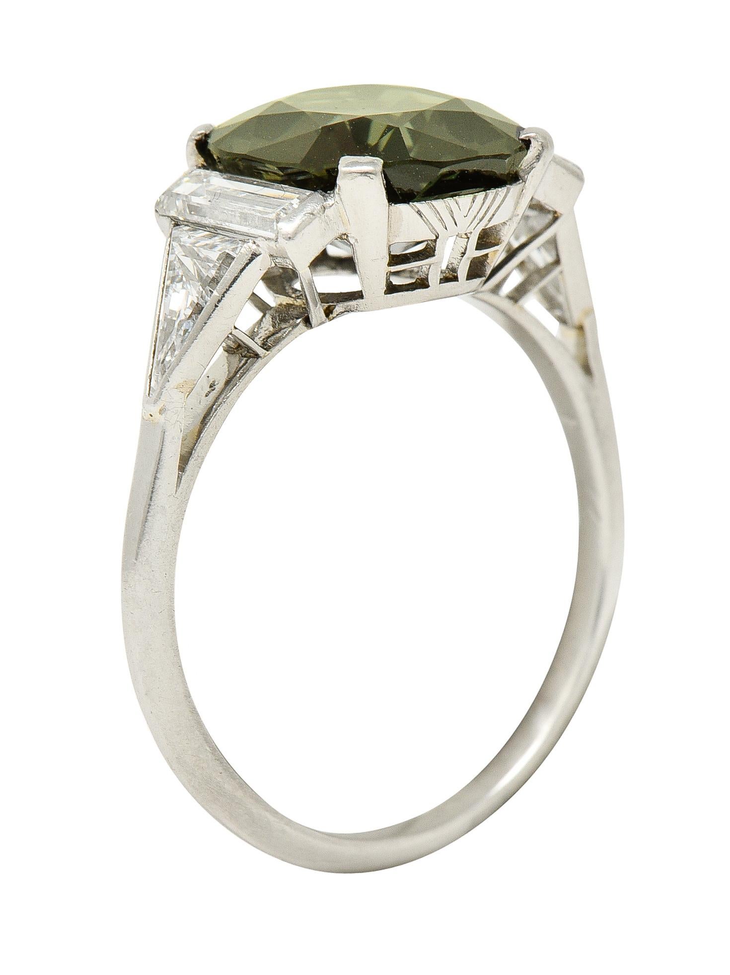 1950s 4.84 Carats Ceylon Alexandrite Diamond Platinum Geometric Gemstone Ring For Sale 6