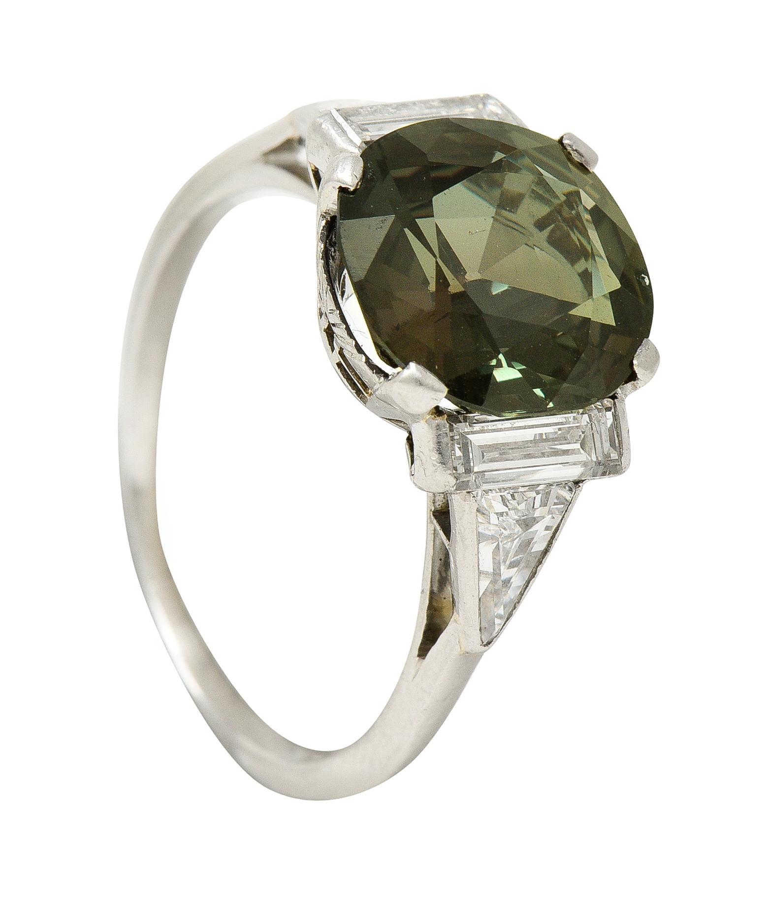 1950s 4.84 Carats Ceylon Alexandrite Diamond Platinum Geometric Gemstone Ring For Sale 7