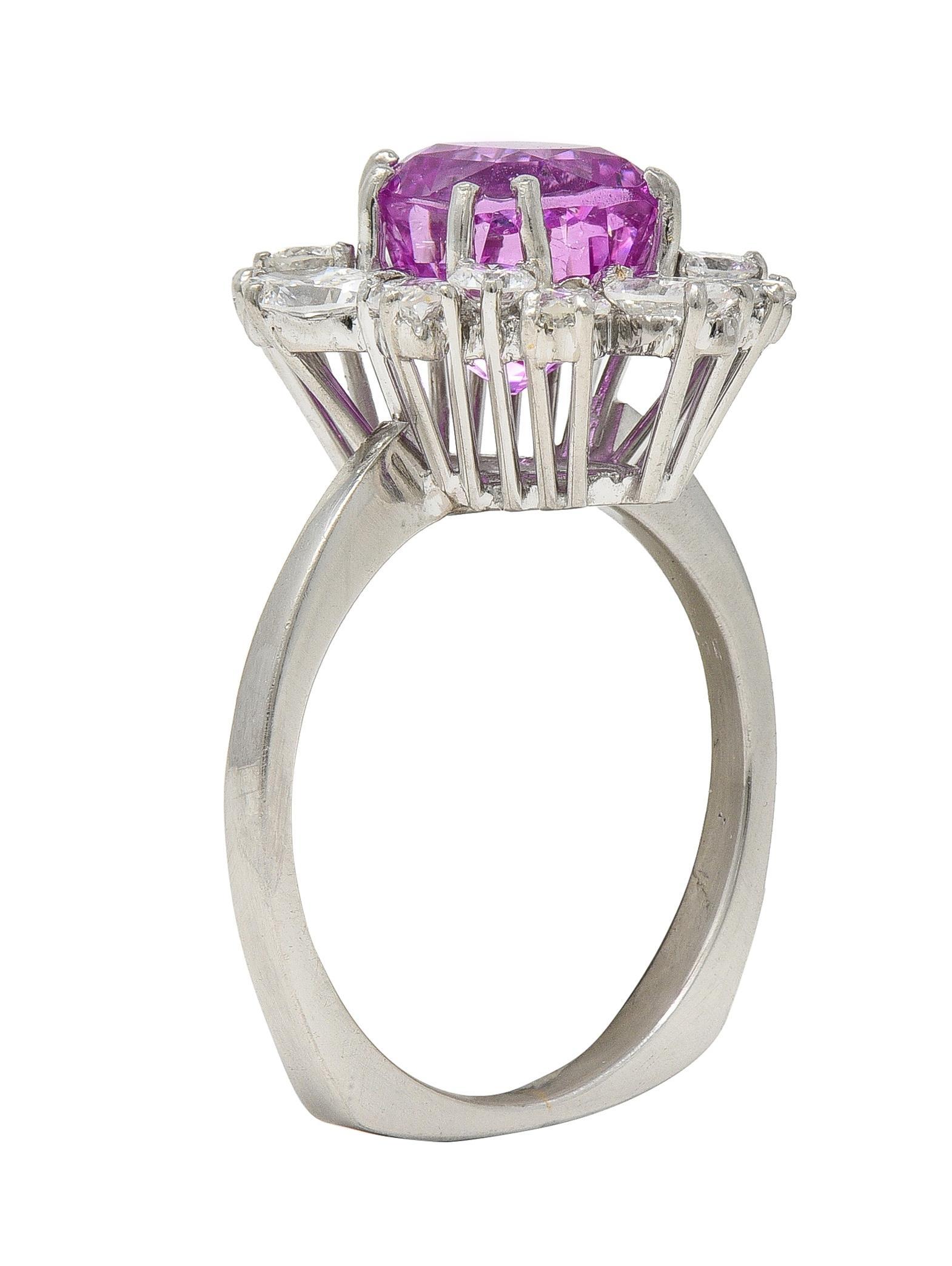 Anello a grappolo vintage in platino con zaffiro rosa di Ceylon da 5,44 CTW del 1950, GIA in vendita 3