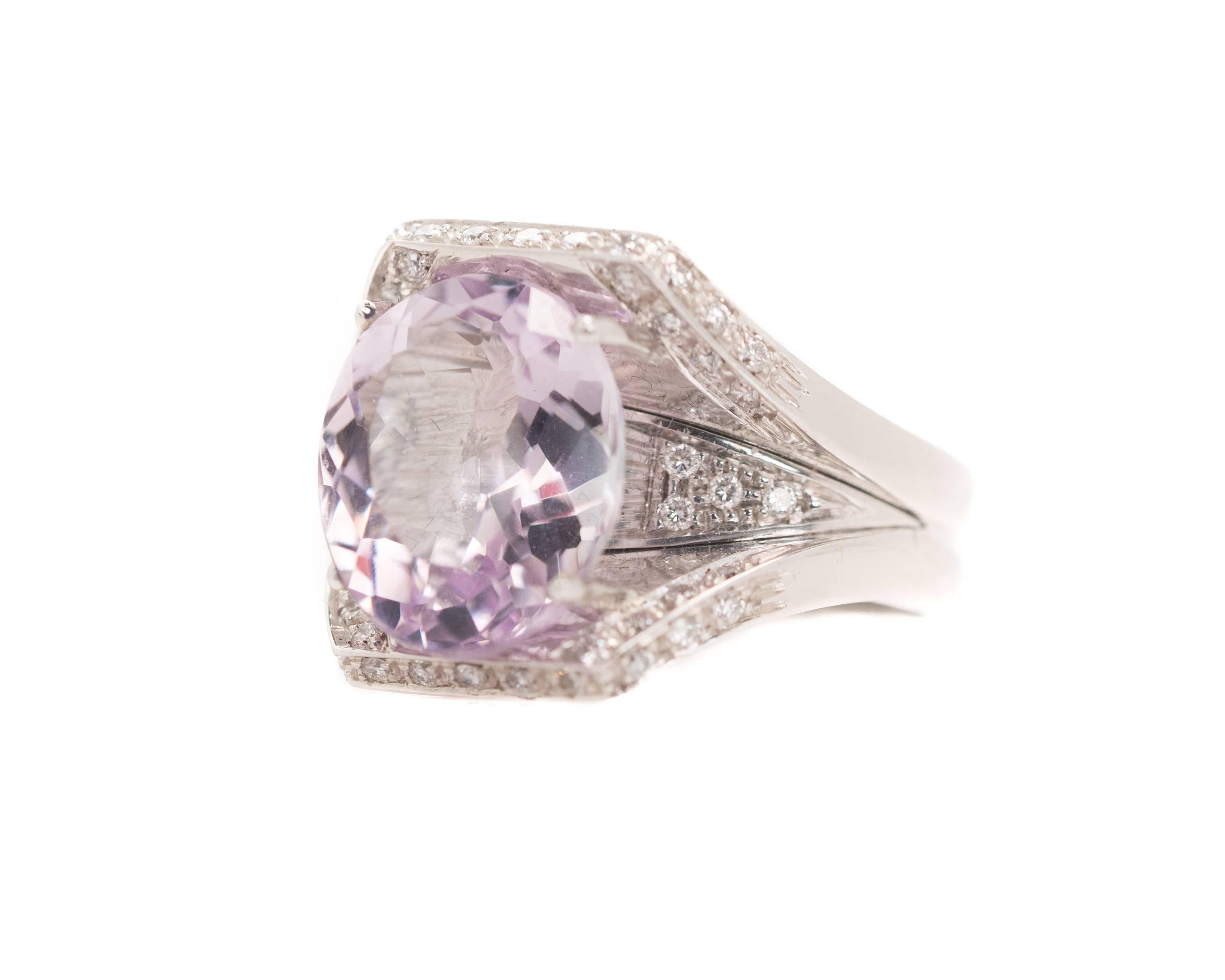 Oval Cut 1950s 5.5 Carat Kunzite and 0.60 Carat Diamond 18 Karat White Gold Ring