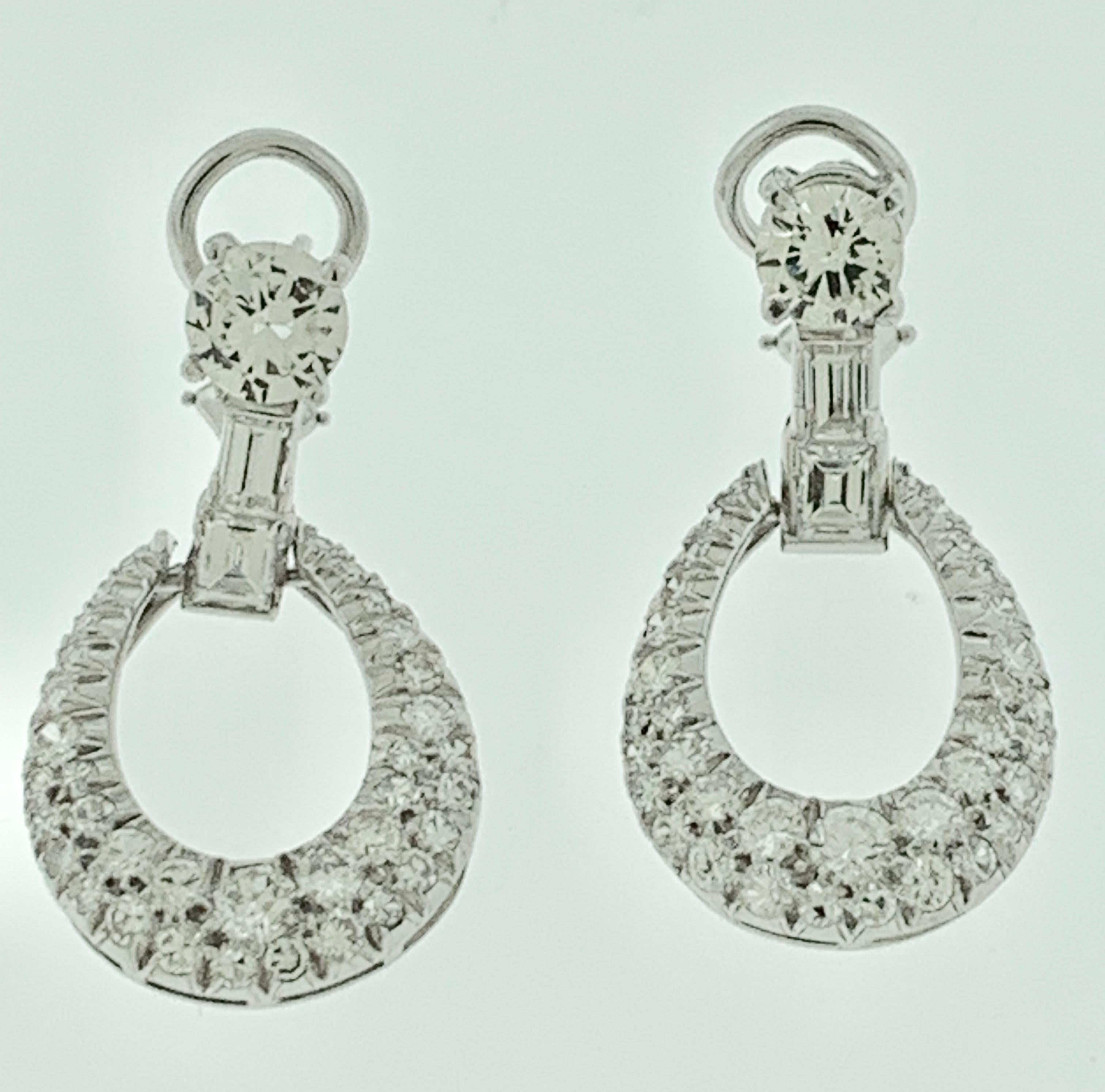 1950s 7 Ct Diamond Drop Cocktail Earrings Platinum with 2 Ct Solitaire Diamond For Sale 1