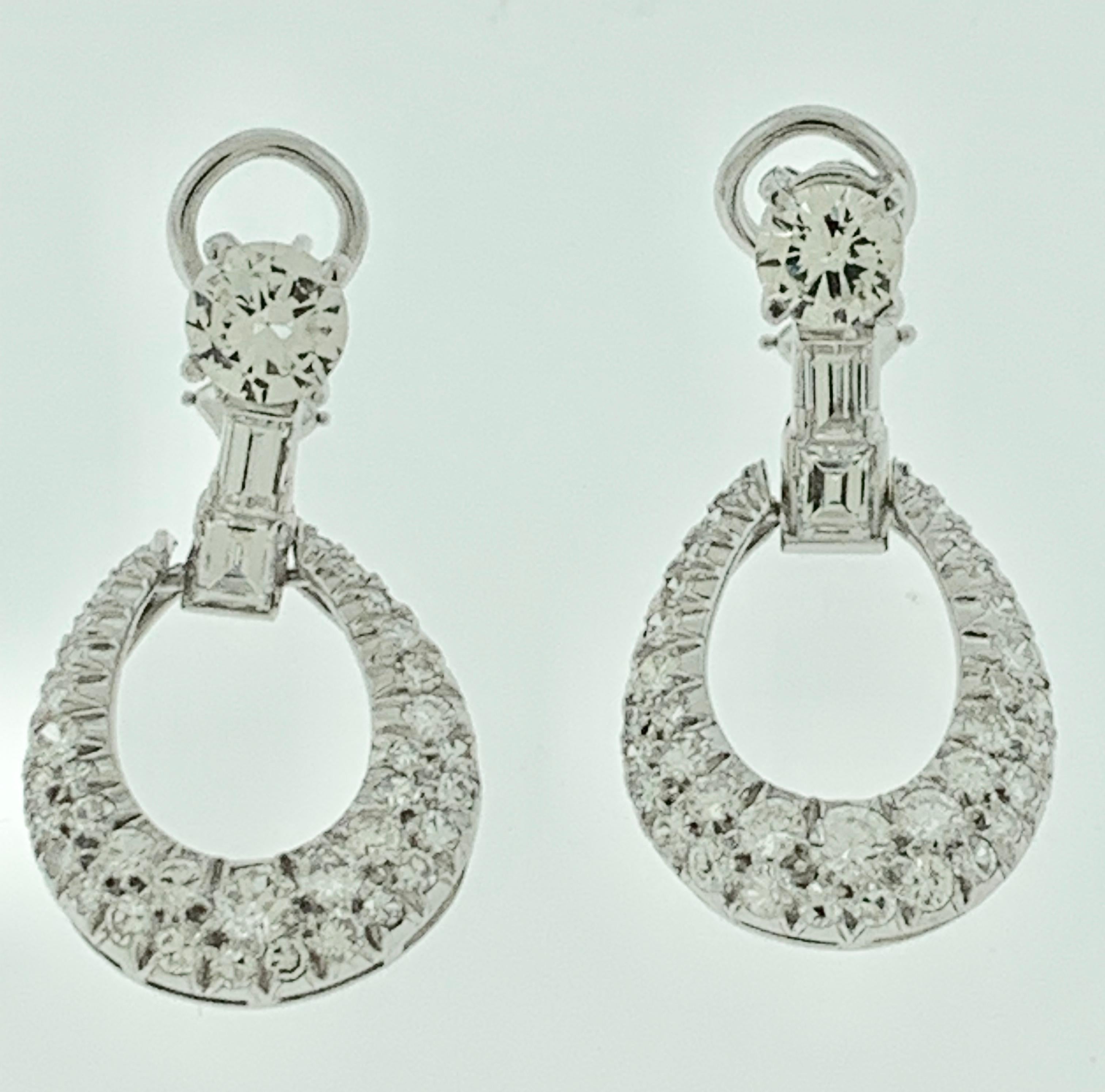 Orecchini da cocktail con diamante da 7 carati del 1950 in platino con diamante solitario da 2 carati in vendita 1