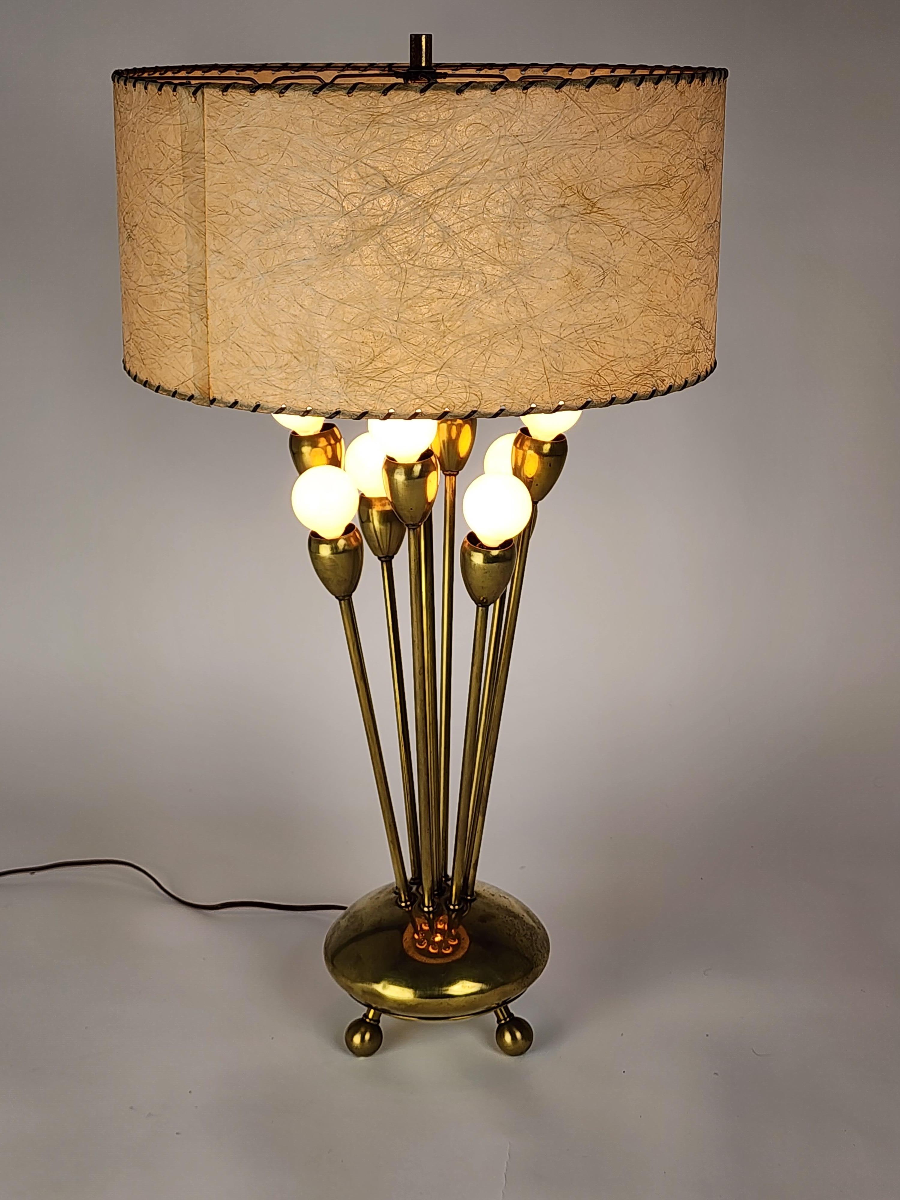 Milieu du XXe siècle Lampe de table Sputnik en laiton des années 1950 par Majestic Lamp Corp , USA  en vente