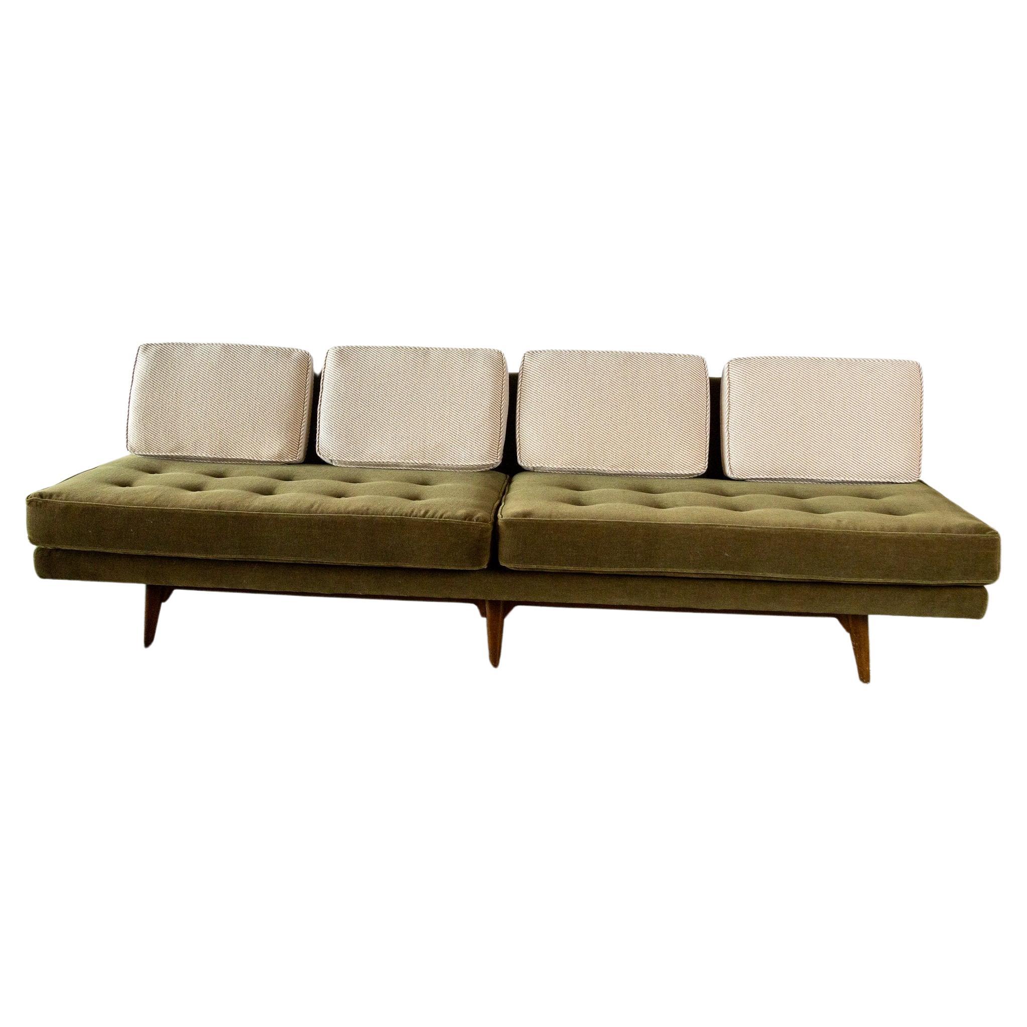 1950s 98" Edward Wormley for Dunbar 5526 armless sofa Mohair and Wool For Sale