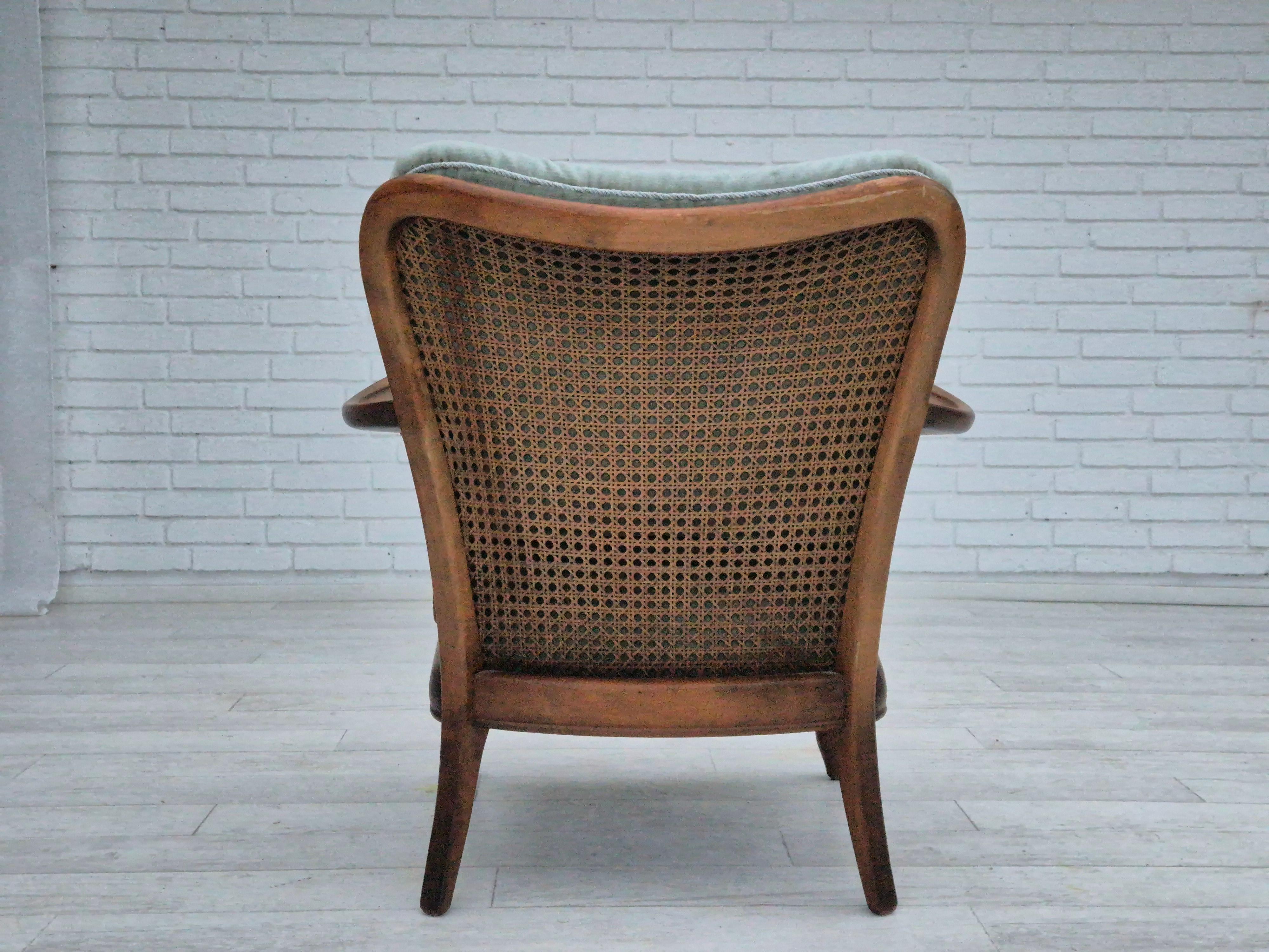 1950s, a pair of Danish armchairs in original condition, velour, ash wood. For Sale 2