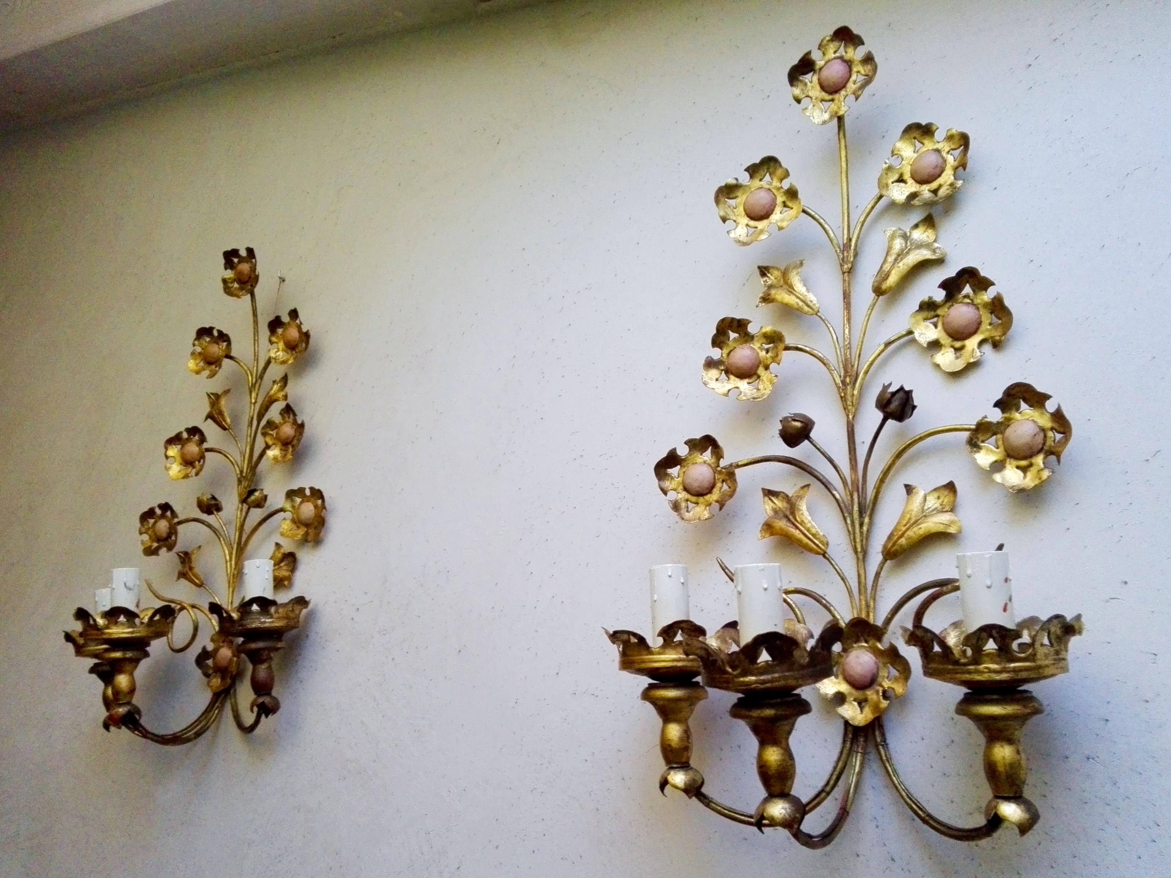 Pair of Mid-Century Italian Tole Gilt metal three-light Wall Lamps. For Sale 3