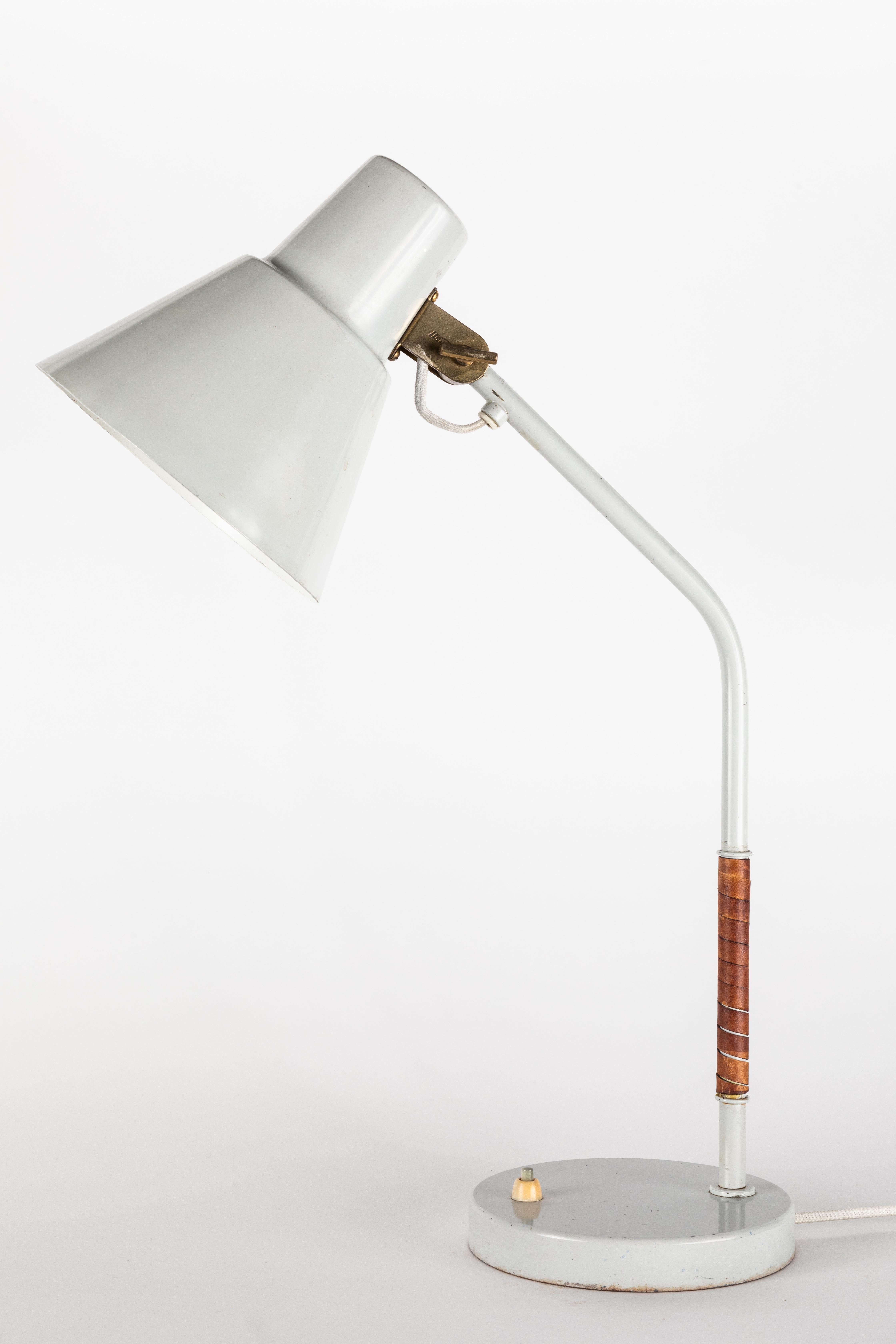 Finnish 1950s Aarne Ervi 'Ak 22' Table Lamp for Itsu