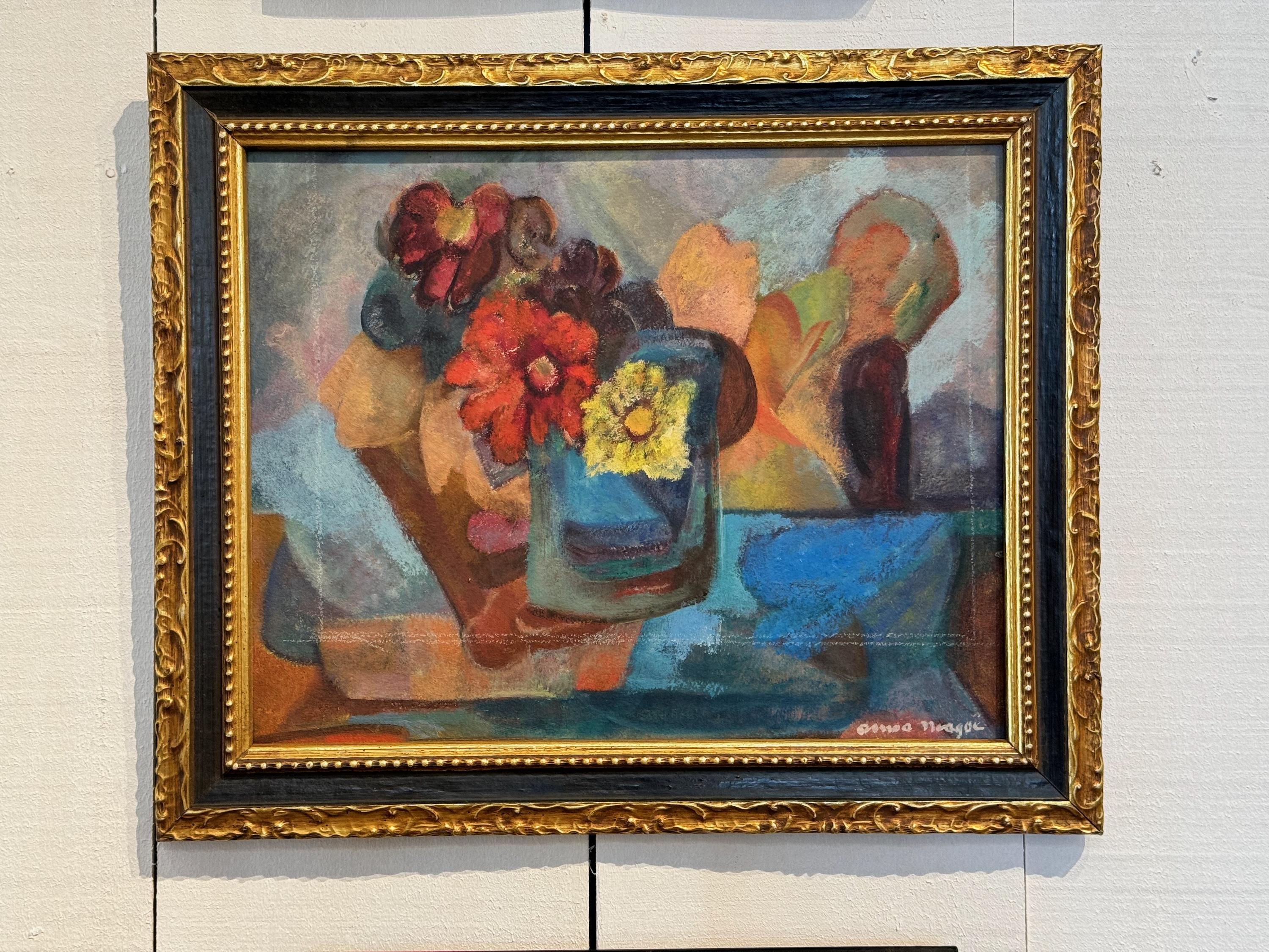 Graue Farbe, toller Stil. Was für ein schönes Kunstwerk.