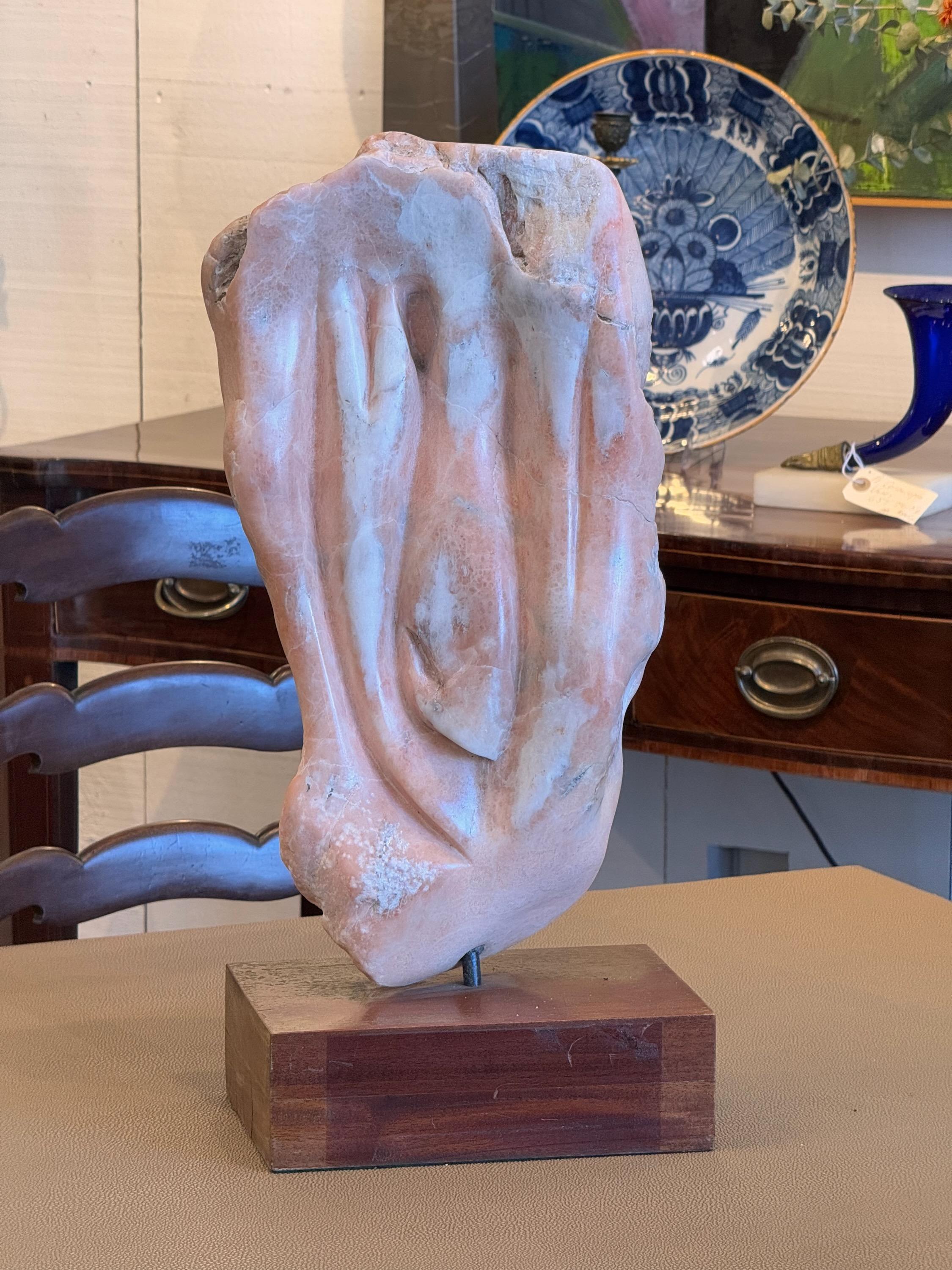 Inconnu Sculpture abstraite en marbre des années 1950 en vente