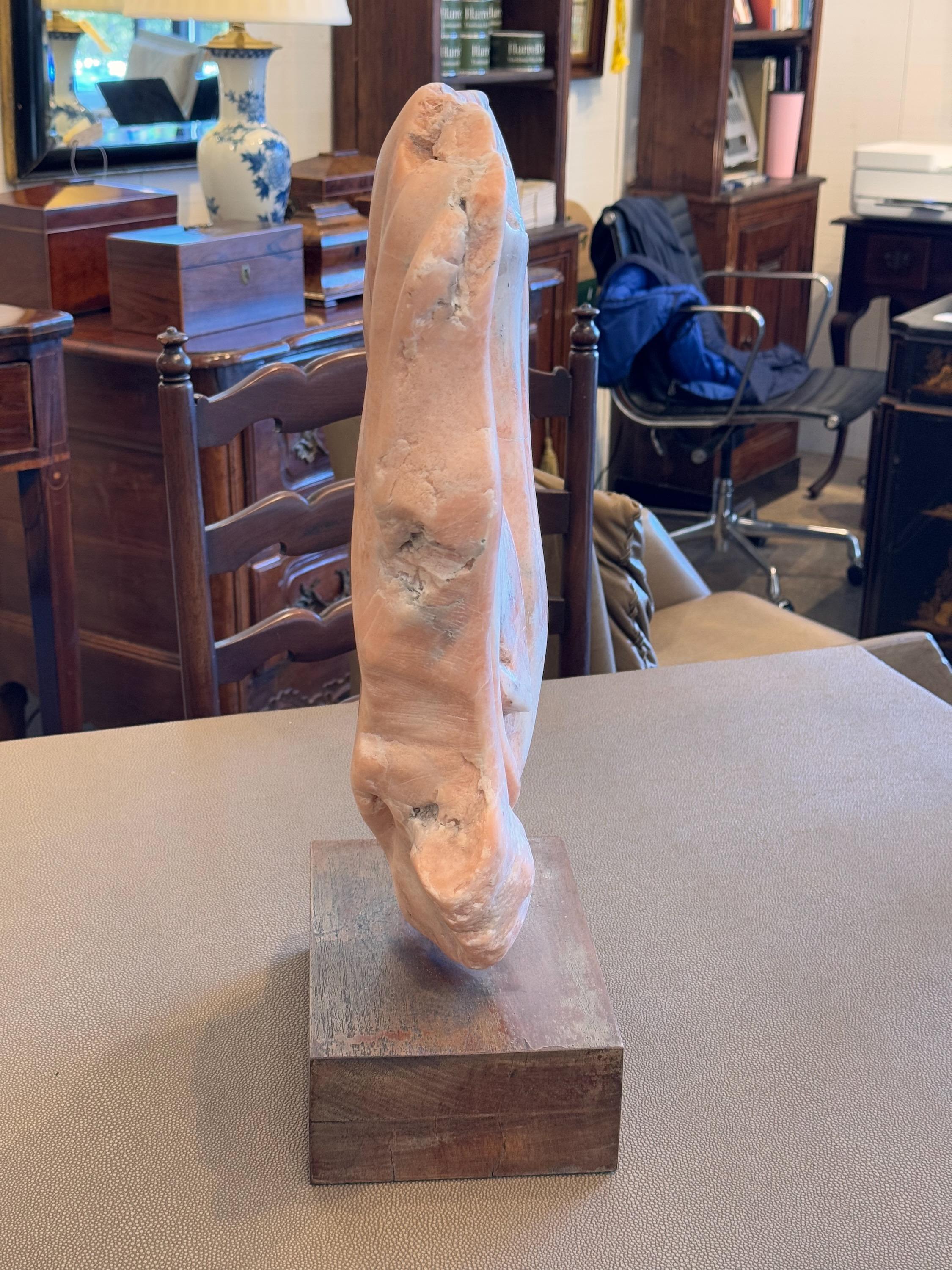 Sculpture abstraite en marbre des années 1950 en vente 3