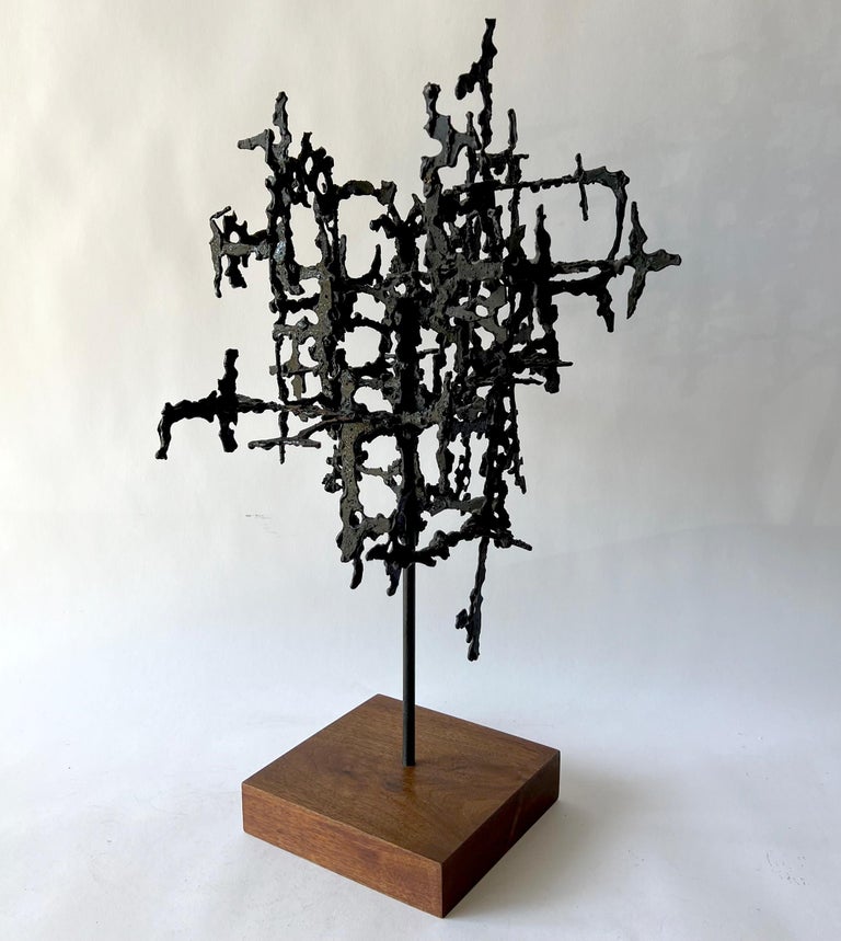 Unsigned abstract modern painted metal table top sculpture in the style of Ibram Lassaw, 1950s. Sculpture measures 22.5