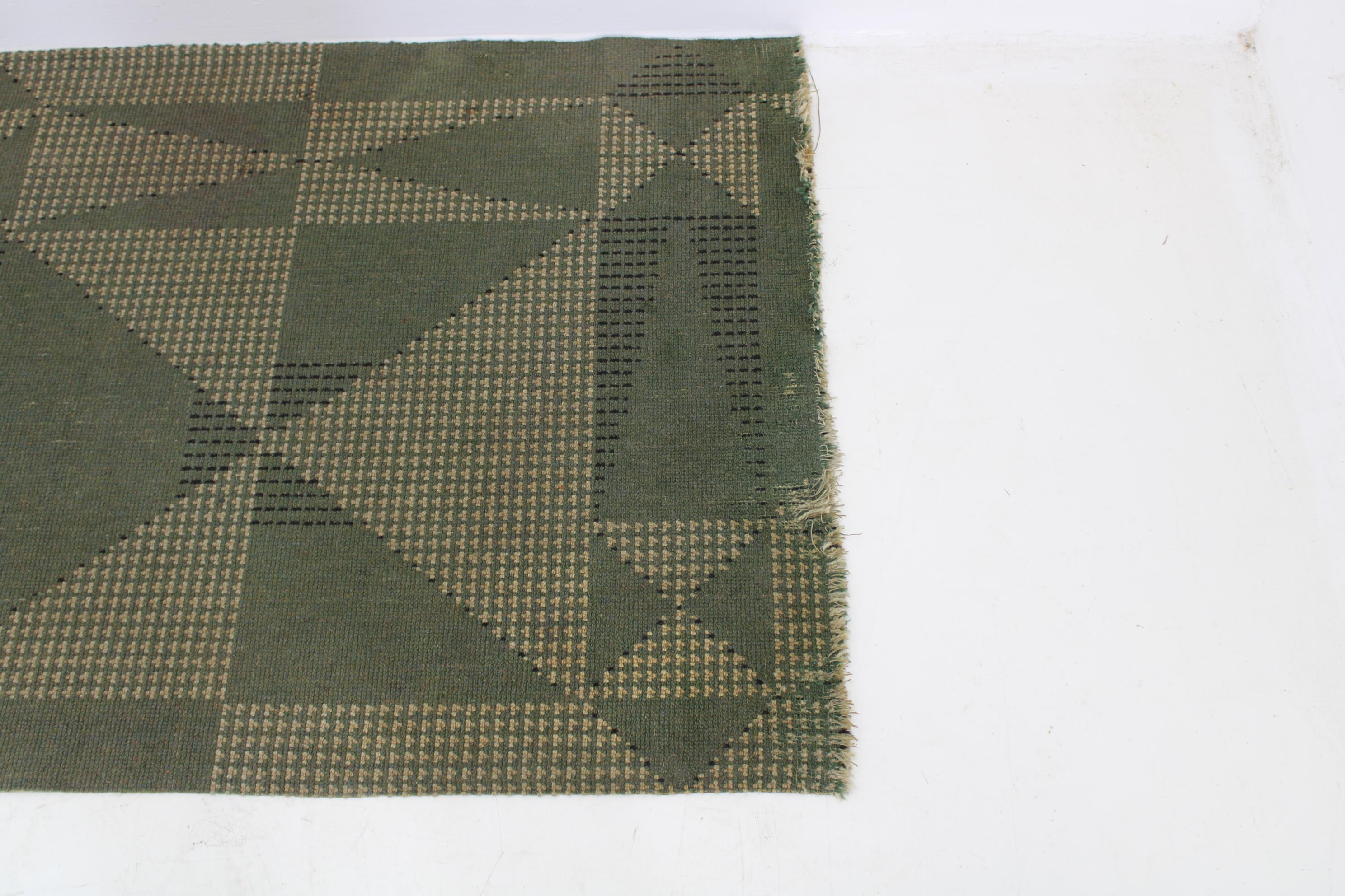 Abstrakter Flurteppich oder Teppich aus Wolle, Tschechoslowakei, 1950er Jahre (Moderne der Mitte des Jahrhunderts) im Angebot