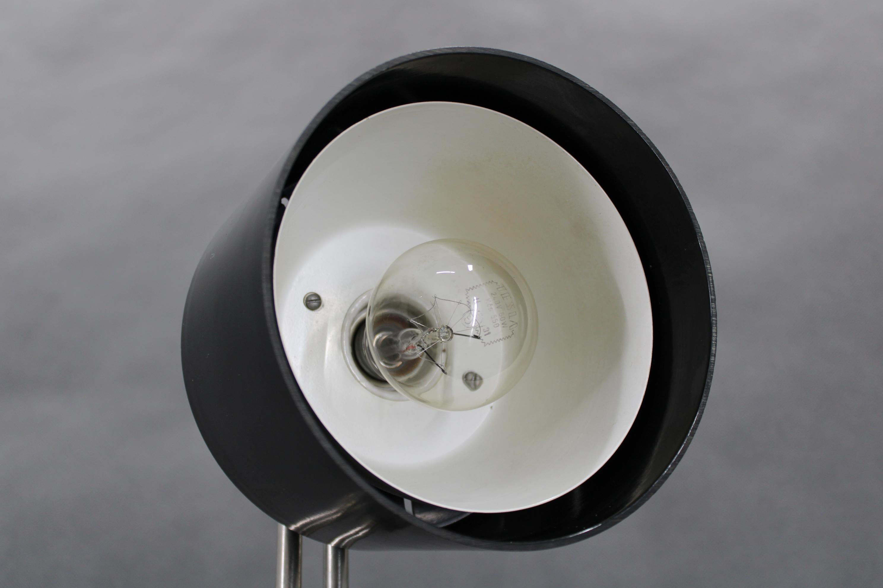 1950s Adjustable Bakelite Table Lamp, Czechoslovakia en vente 6
