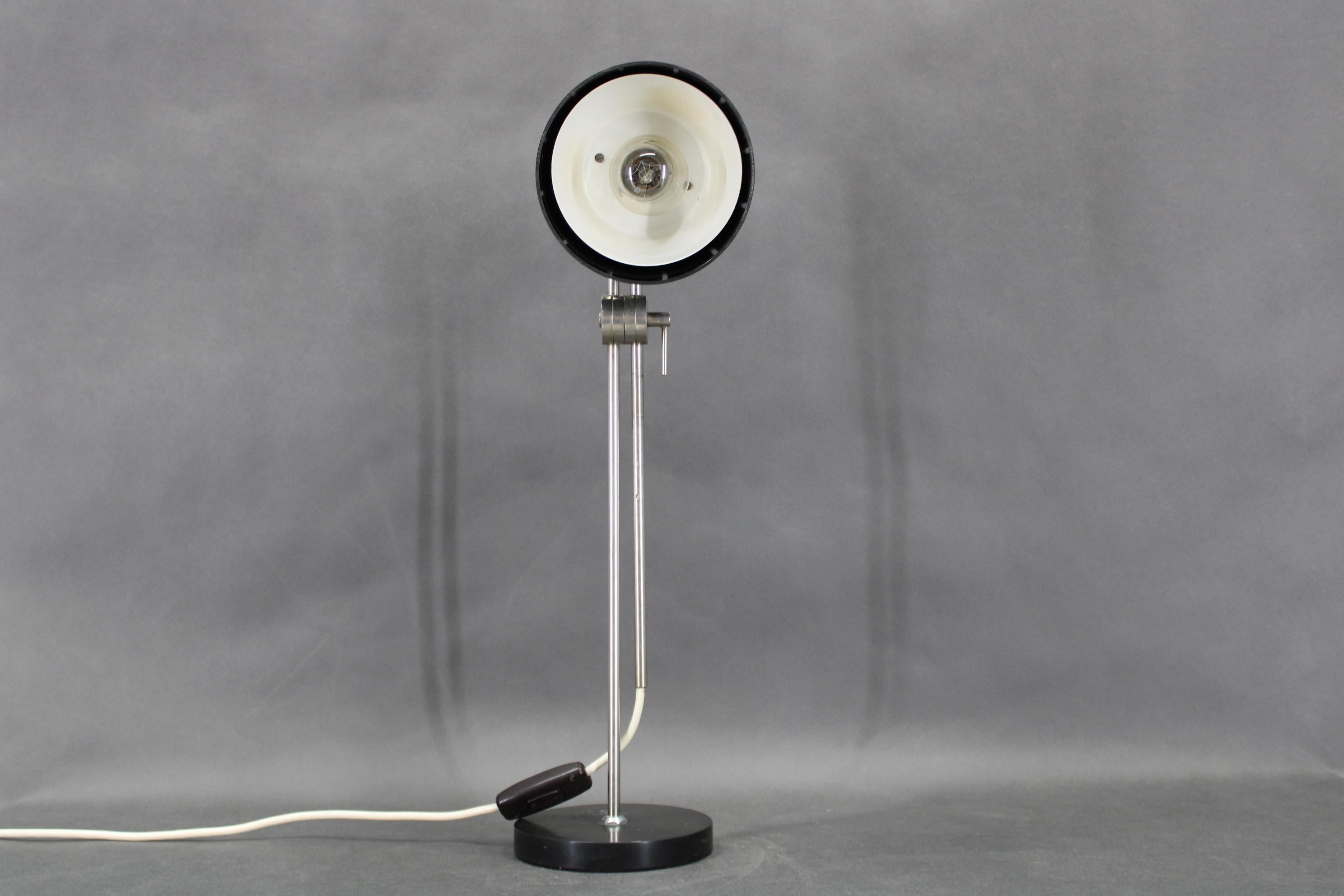 Métal 1950s Adjustable Bakelite Table Lamp, Czechoslovakia en vente