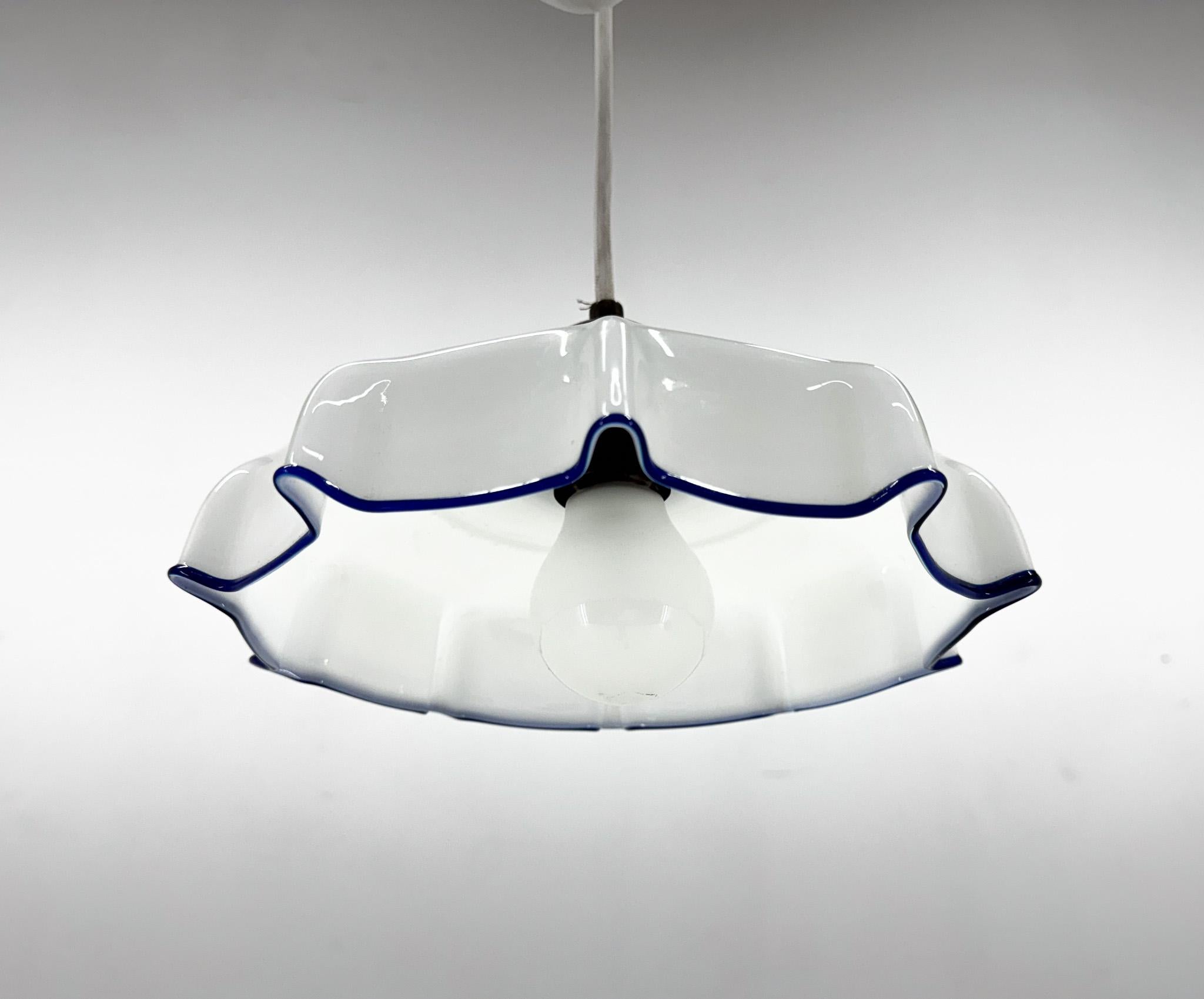 Ceramica Lampada a sospensione regolabile in vetro e ceramica degli anni '50 in vendita