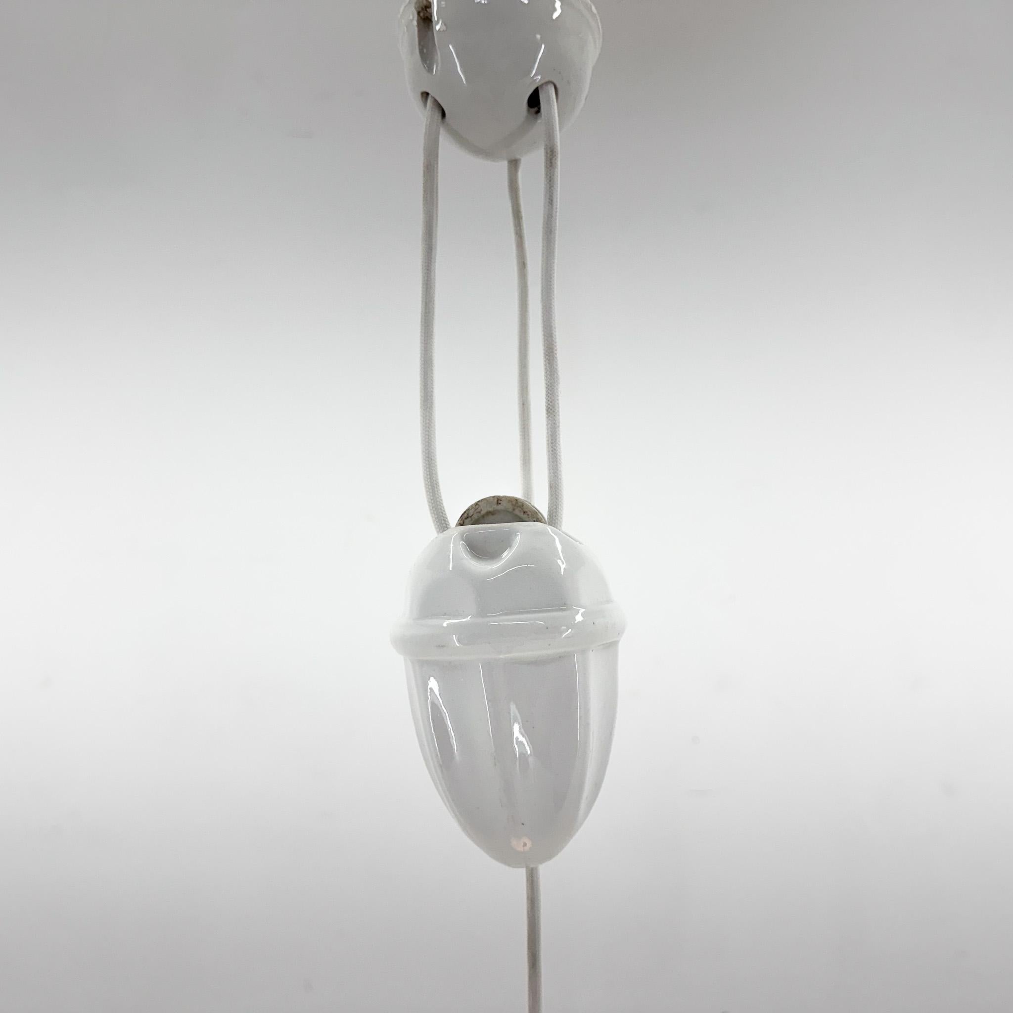 Lampada a sospensione regolabile in vetro e ceramica degli anni '50 in vendita 1