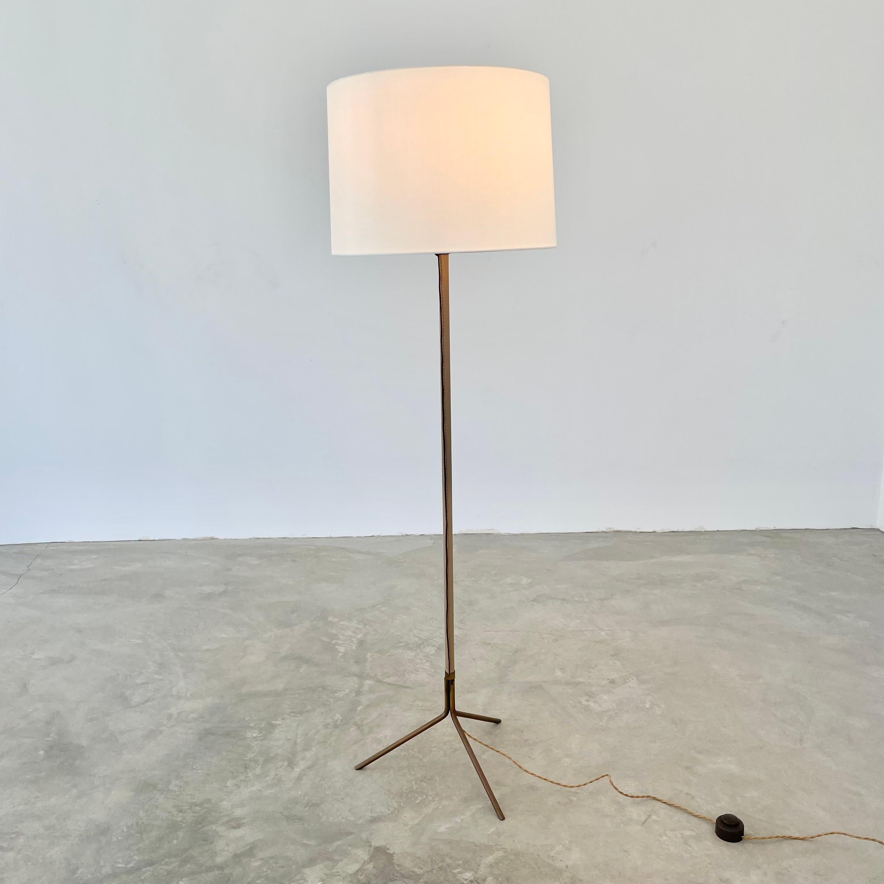 1950s Adjustable Leather Floor Lamp in the Style of Jacques Adnet In Good Condition For Sale In Los Angeles, CA