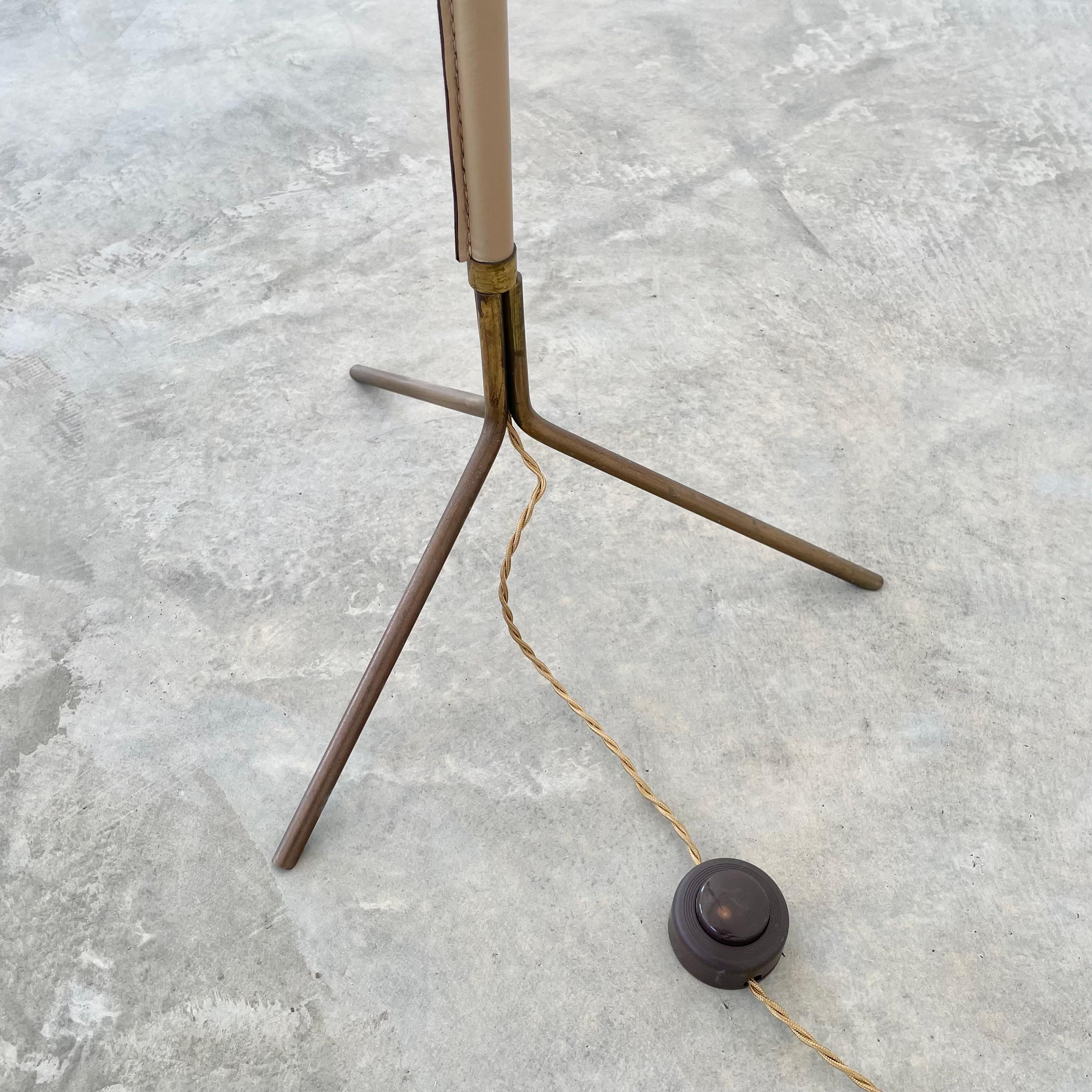 1950s Adjustable Leather Floor Lamp in the Style of Jacques Adnet For Sale 2