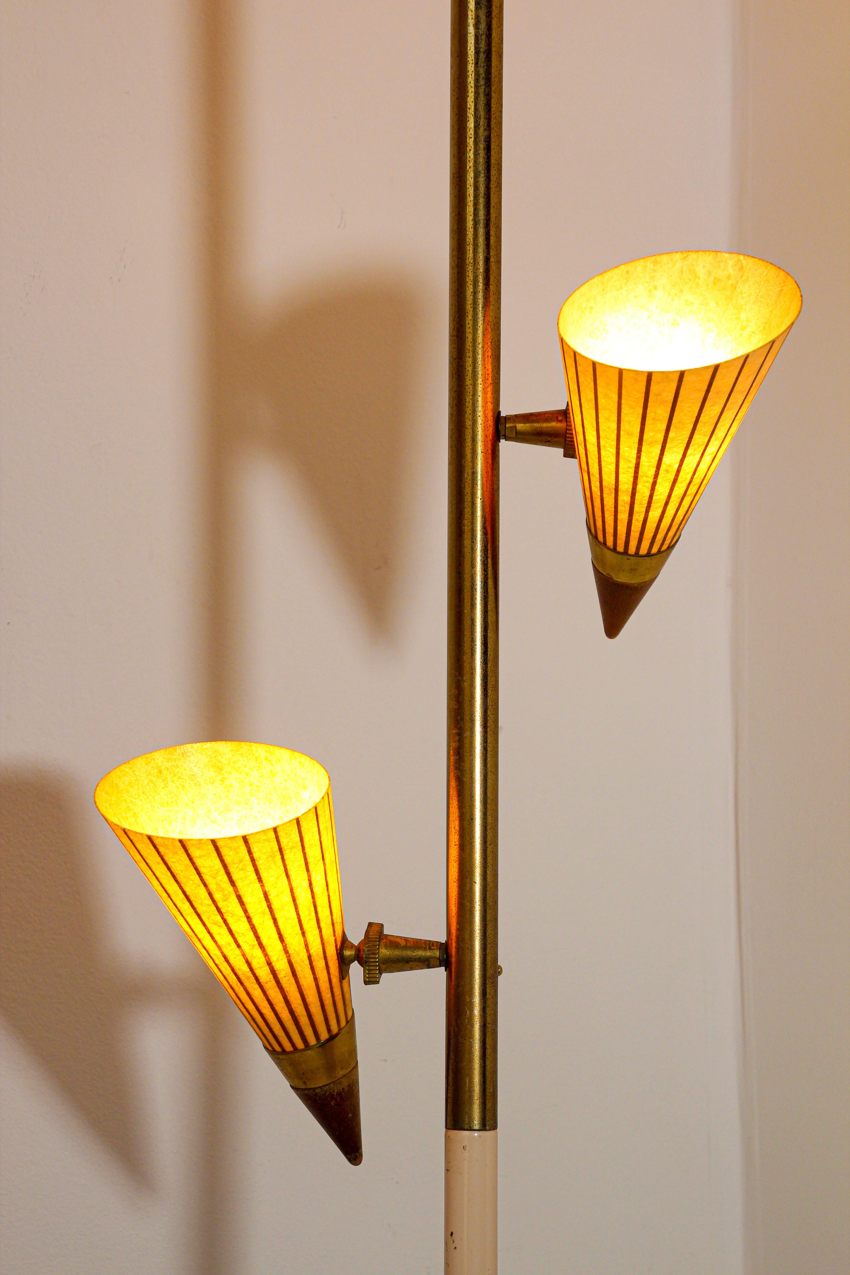 1950s Adjustable Vintage Three Shades Extension Pole Lamp by Gerald Thurston 4