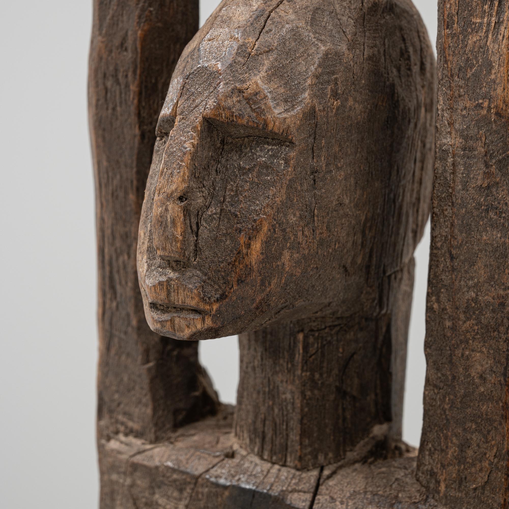 Decorazione africana in legno degli anni '50 in vendita 7