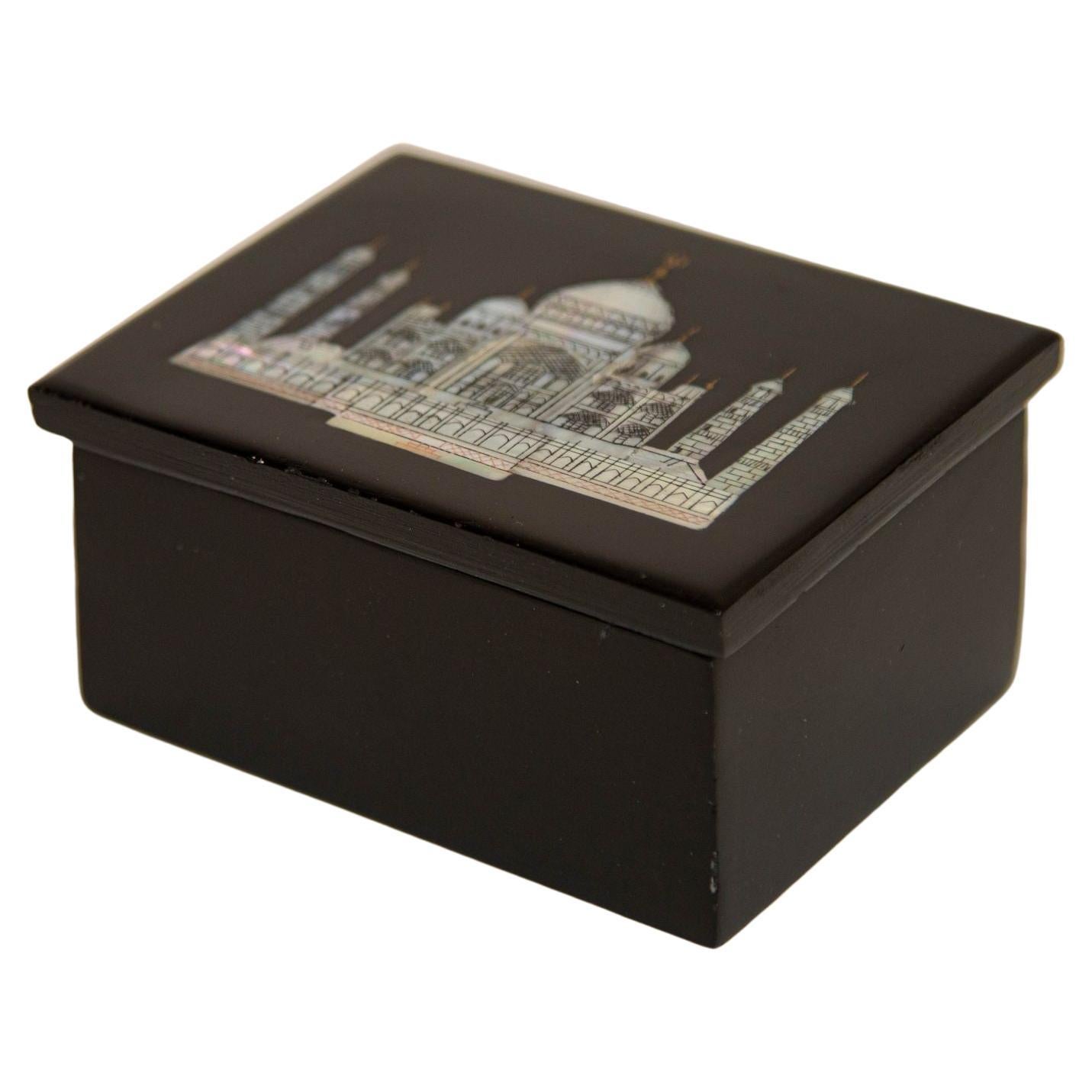 1950's Agra India Black Marble Box with The Taj Mahal in Mother of Pearl Inlaid For Sale