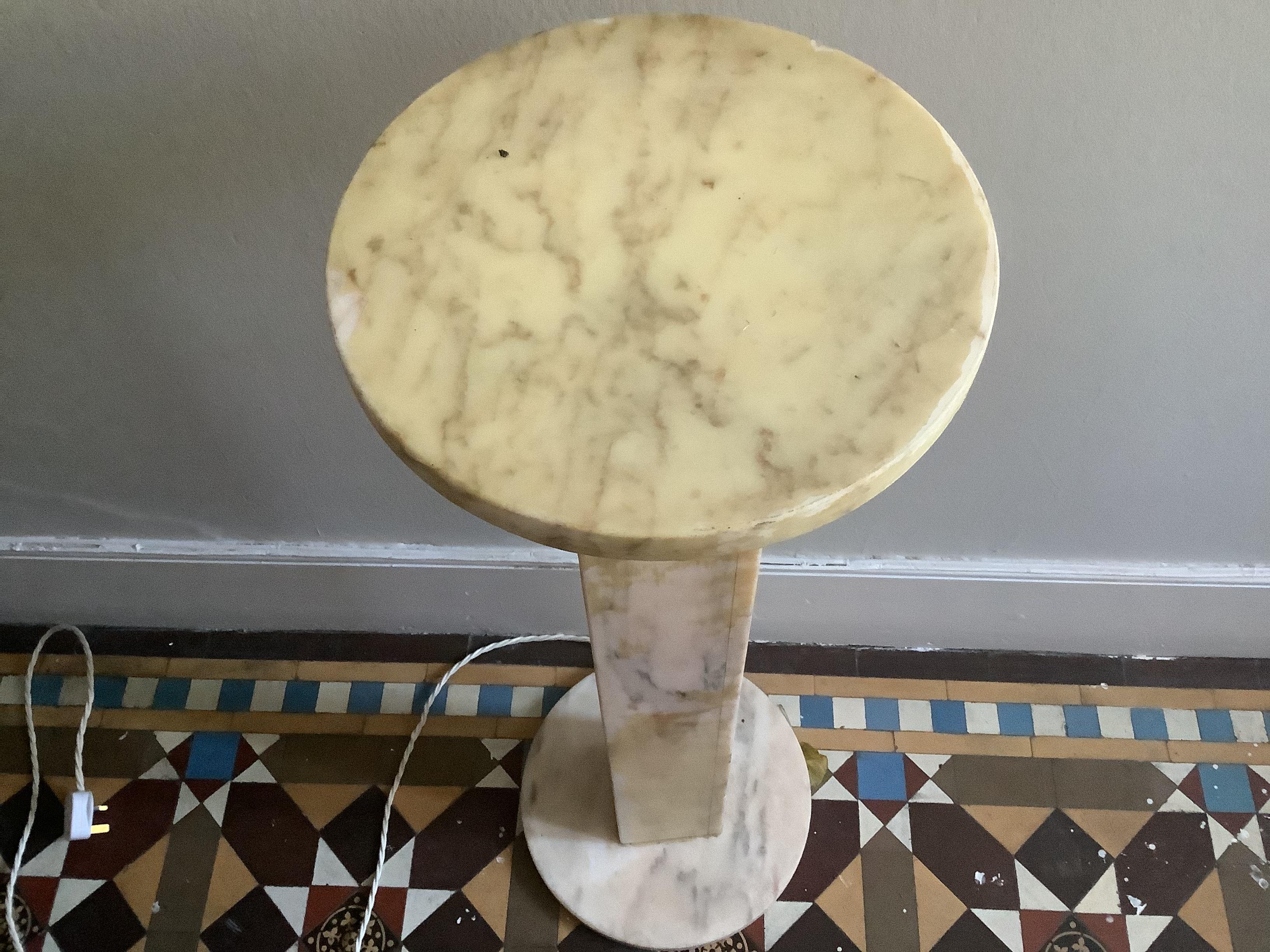 1950’s Alabaster Column Vintage Floor Lamp In Good Condition For Sale In London, Lambeth